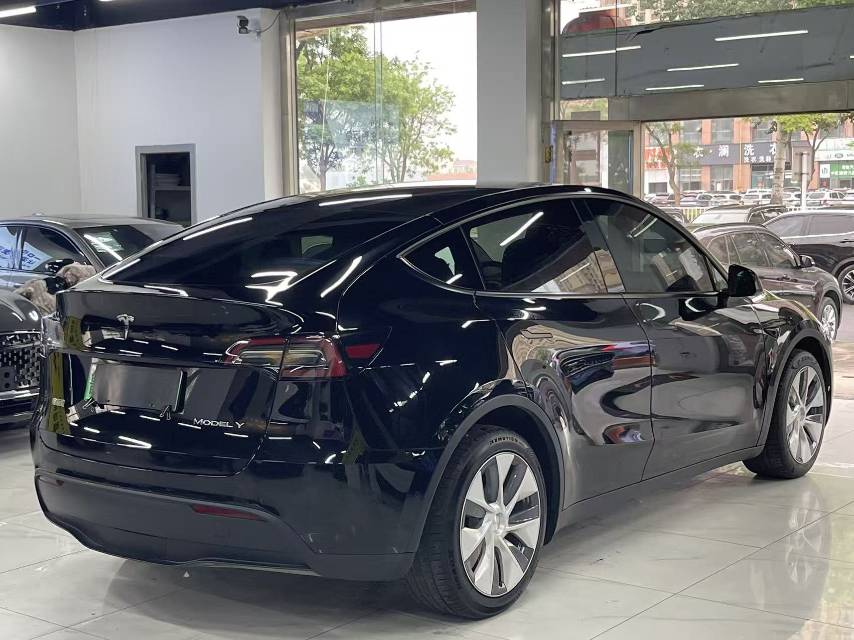 Tesla Model Y 2022 #8 Tesla Model Y 2022 car image #8