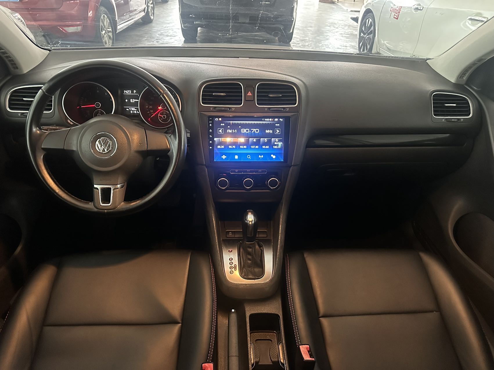 Volkswagen Golf 2013 car image #6