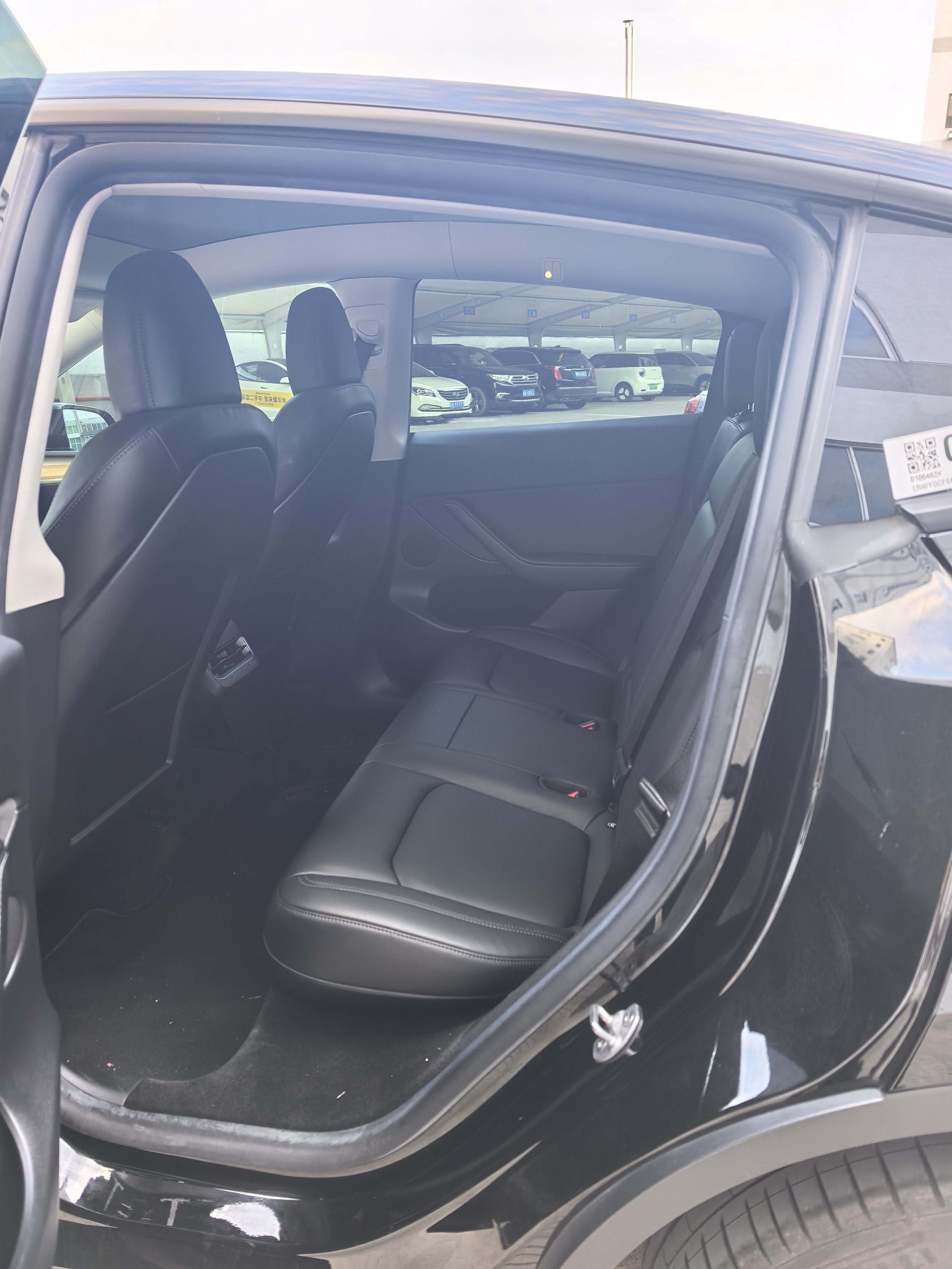 Tesla Model Y 2022 car image #6