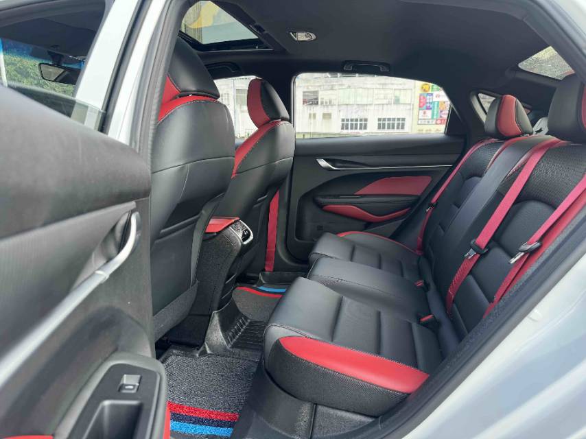 GEELY Binray 2022 immagine di auto #7