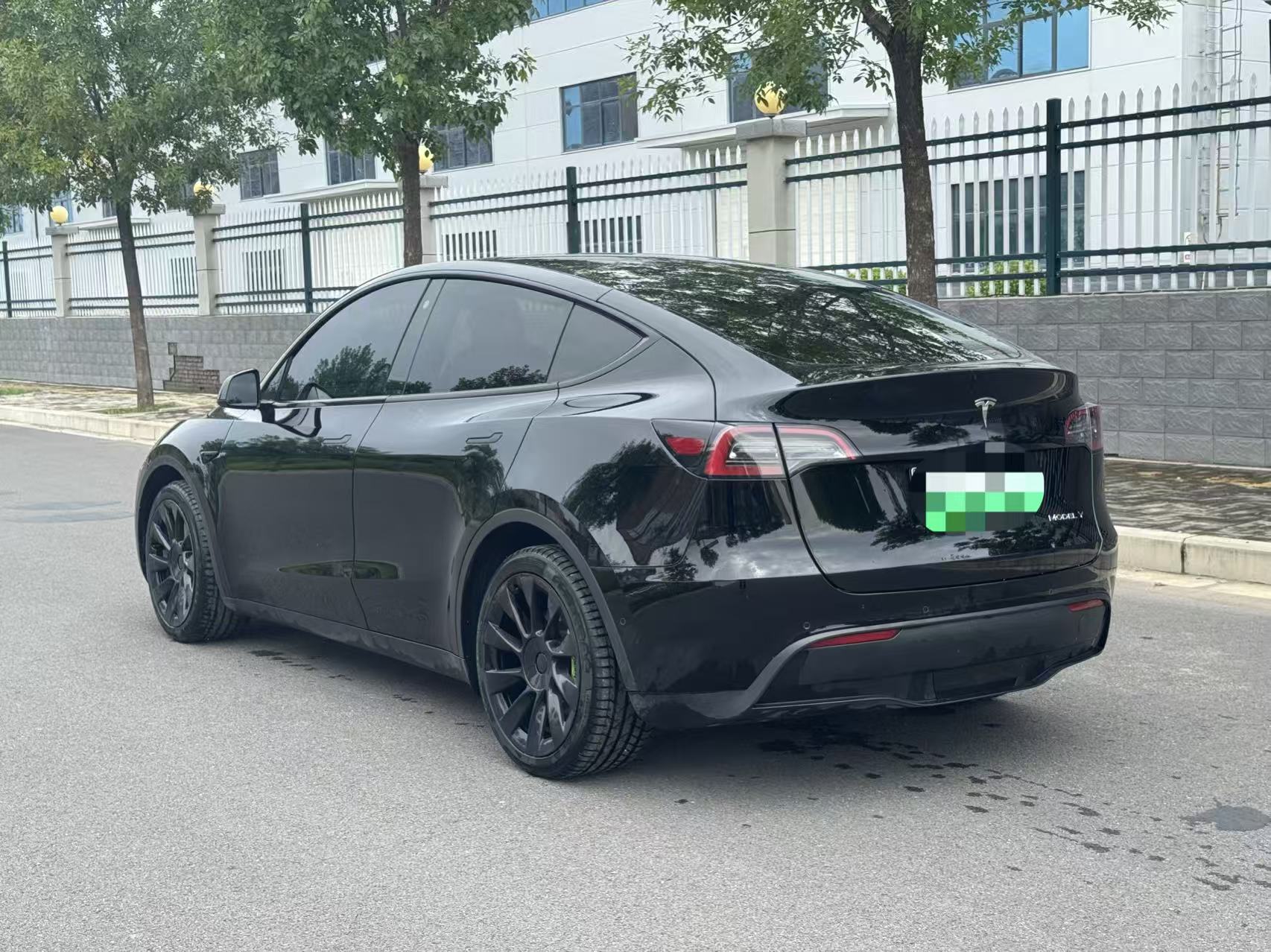Tesla Model Y 2021 #6 Tesla Model Y 2021 car image #6