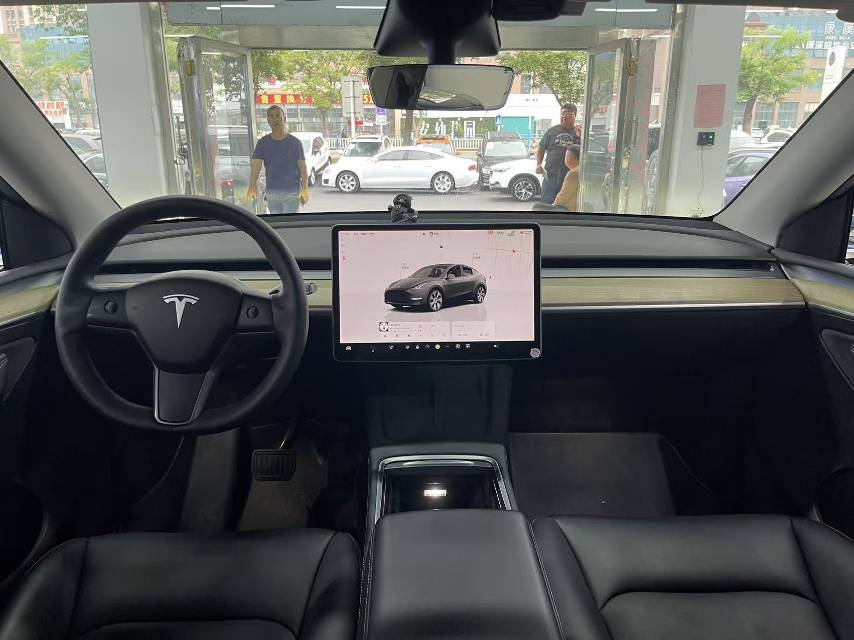 Tesla Model Y 2022 #11 Tesla Model Y 2022 car image #11