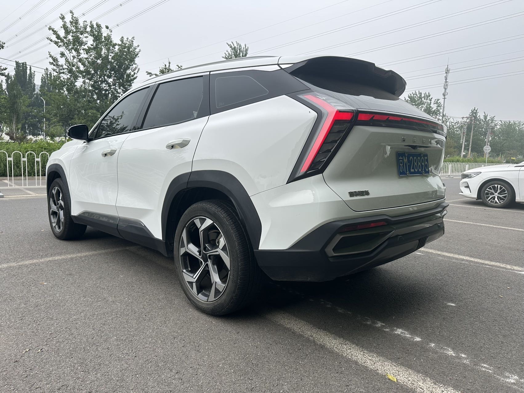 GEELY Boyue L 2022 car image #6