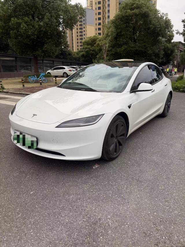 2024 #2 2024 immagine di auto #2
