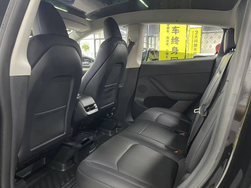 Tesla Model Y 2022 #10 Tesla Model Y 2022 car image #10