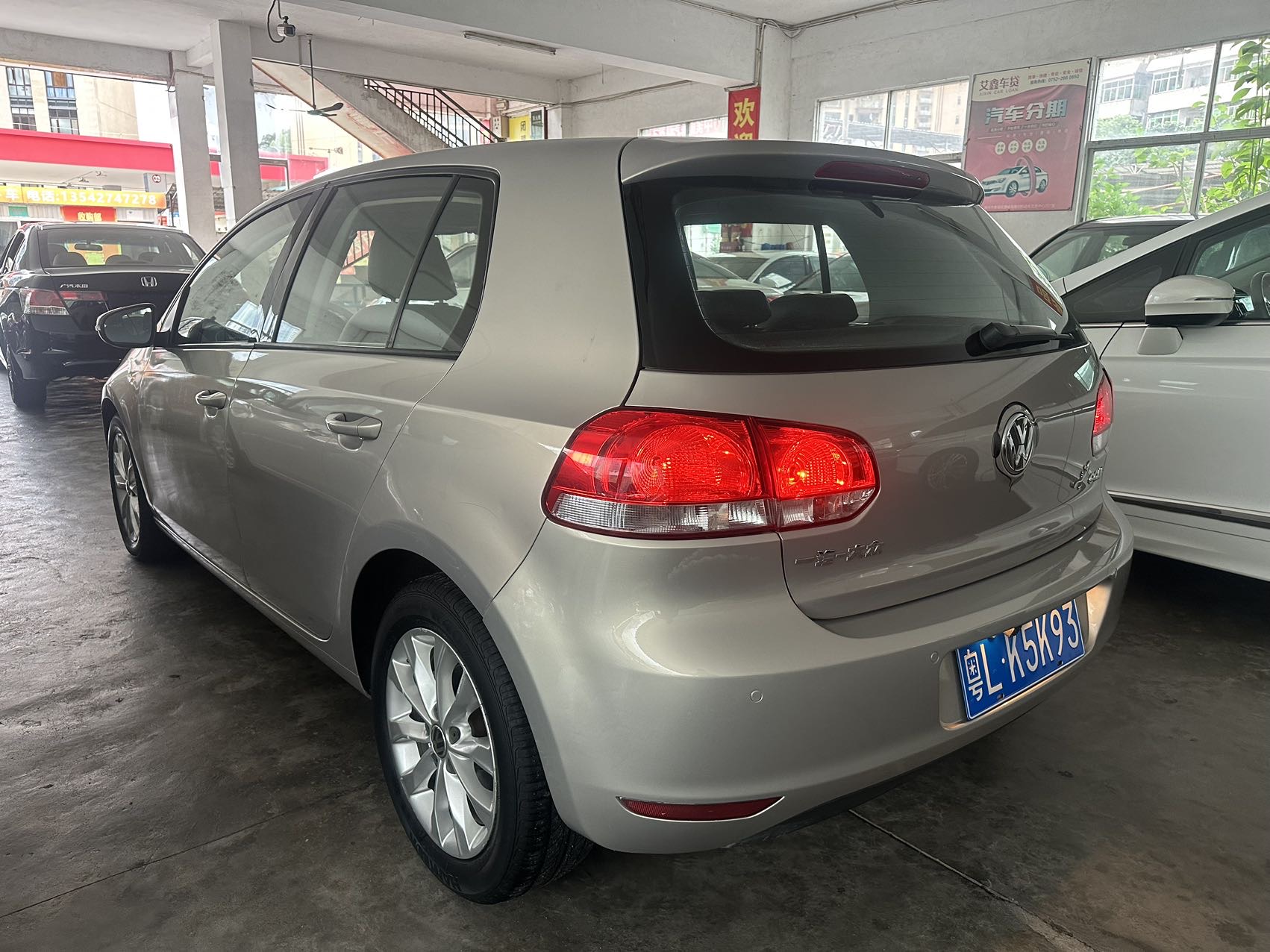 Volkswagen Golf 2013 car image #9