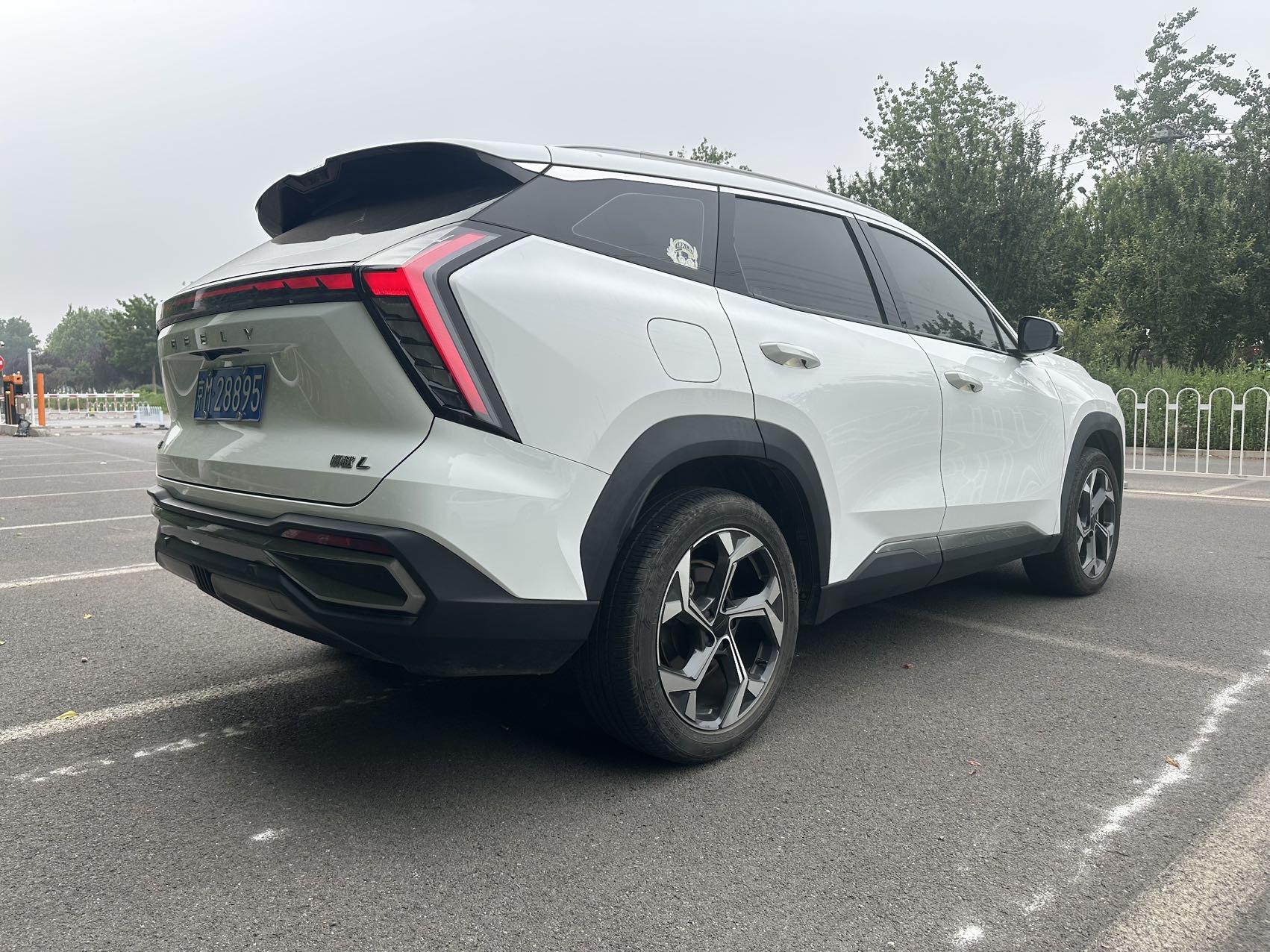 GEELY Boyue L 2022 car image #7