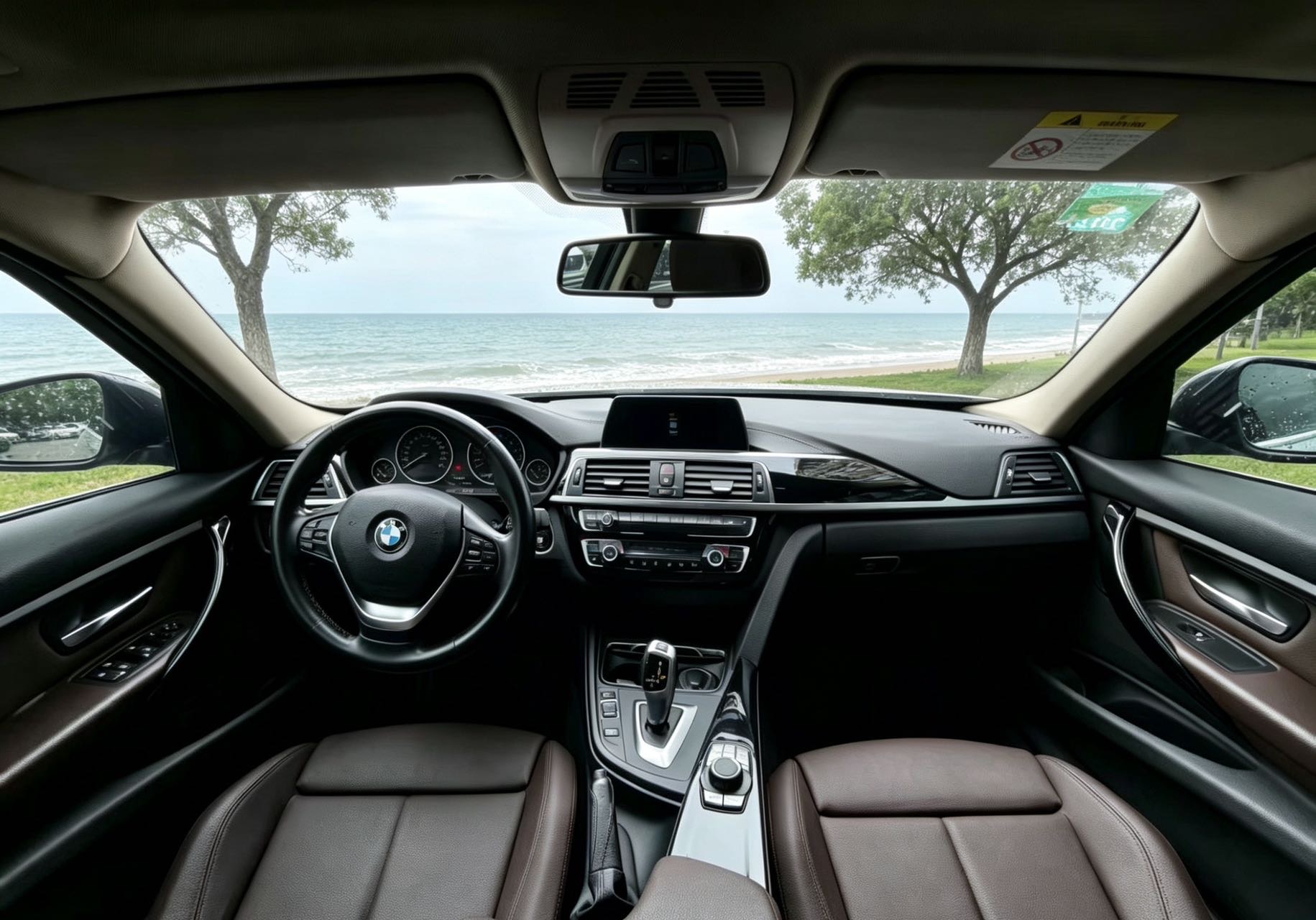 BMW 3 Series 2018 #8 BMW 3 Series 2018 car image #8