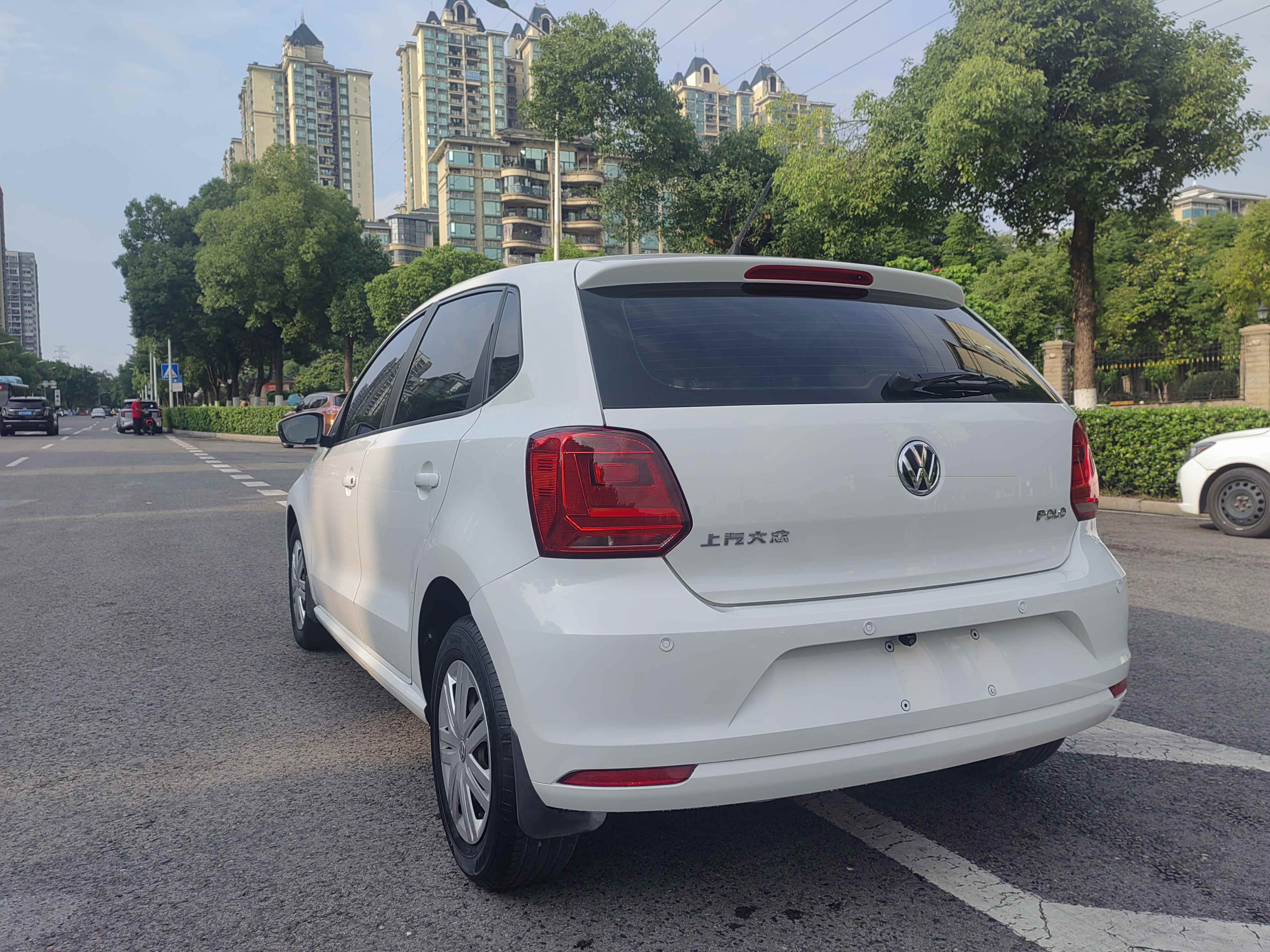 Volkswagen Polo 2017 car image #11