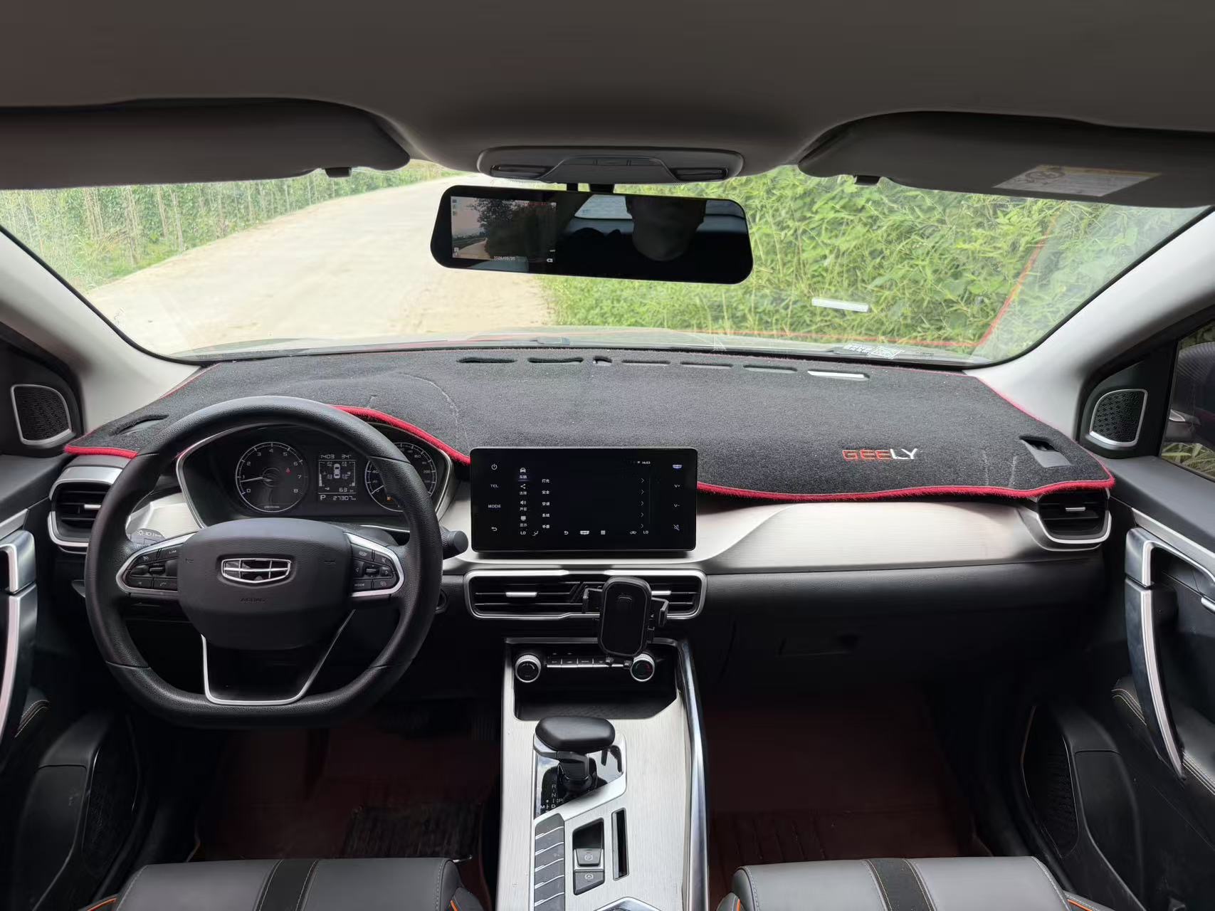 GEELY Coolray 2024 car image #8