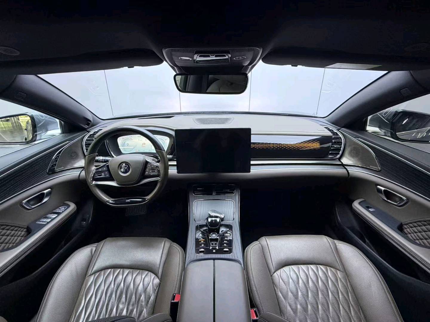 2023 car image #8