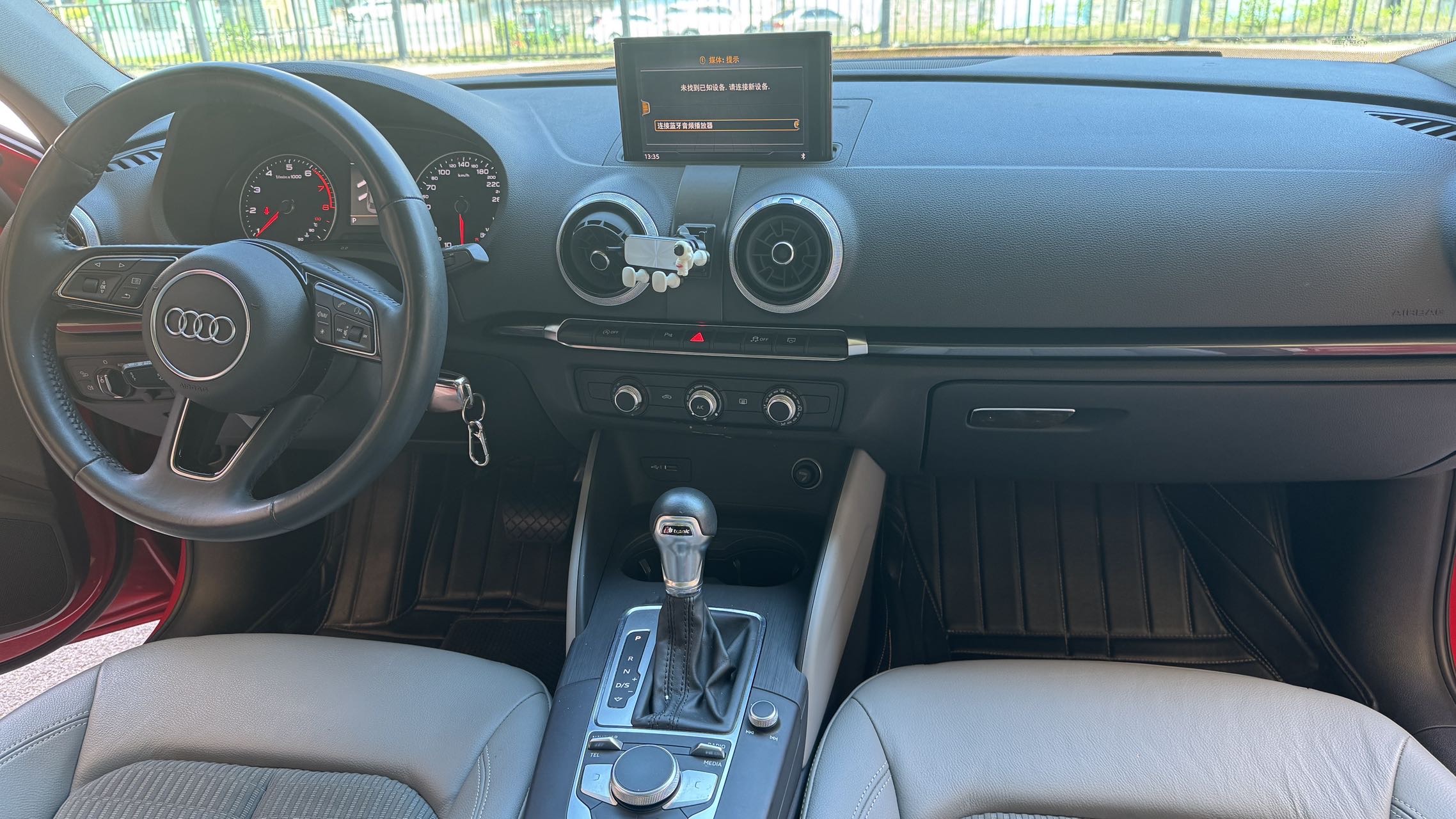 Audi A3 2019 car image #11