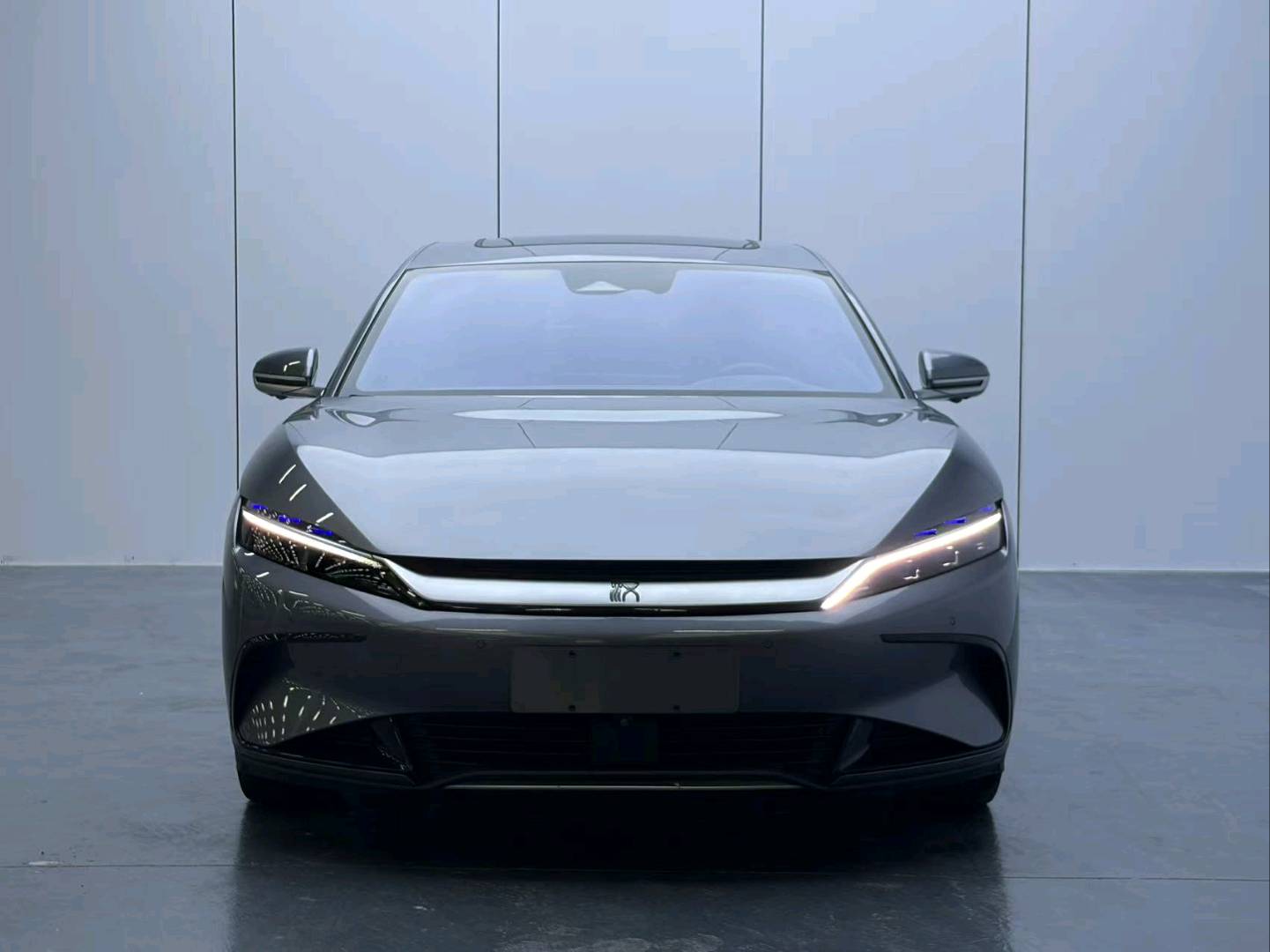 2023 car image #5