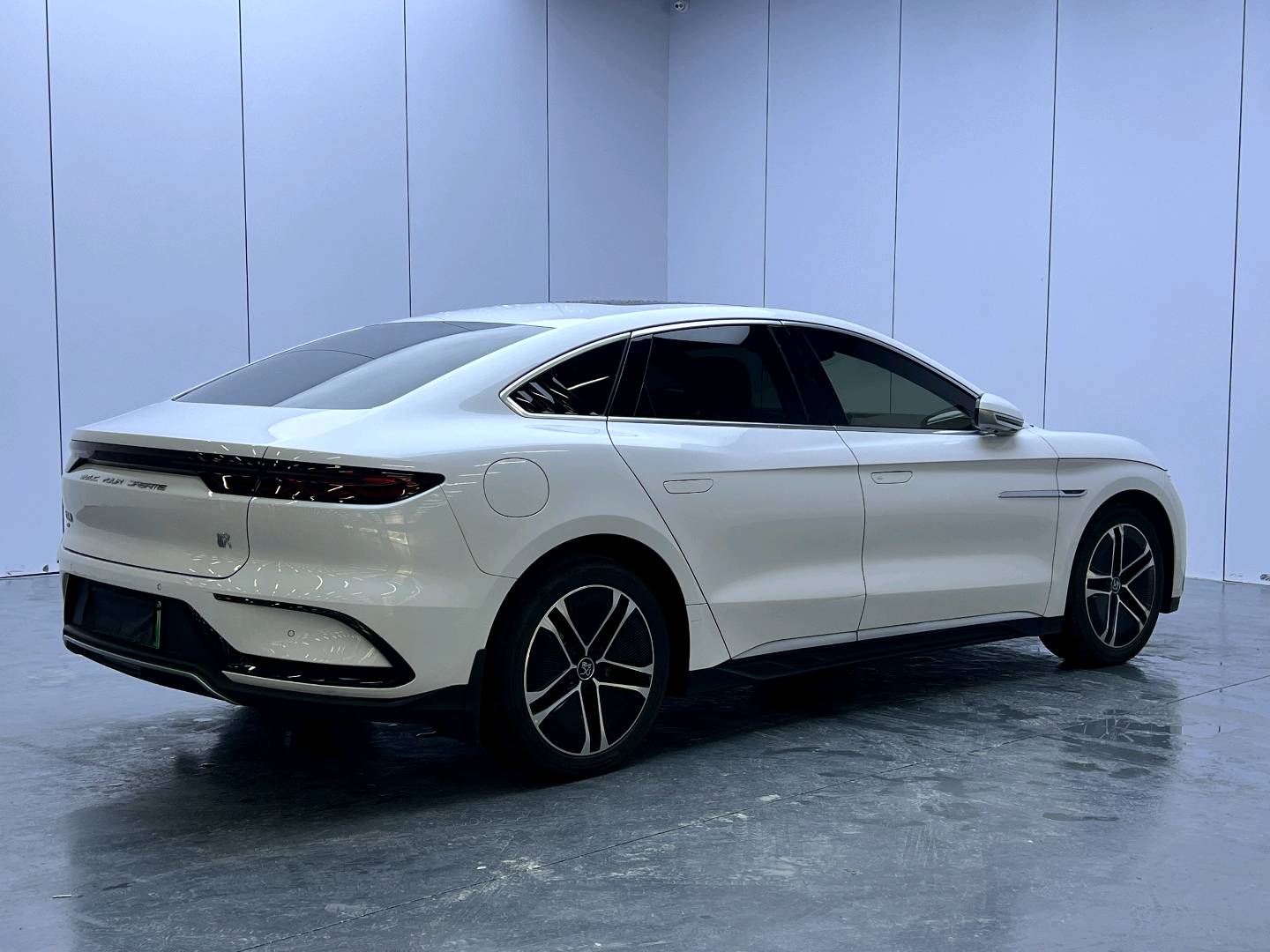 BYD Han 2024 car image #6