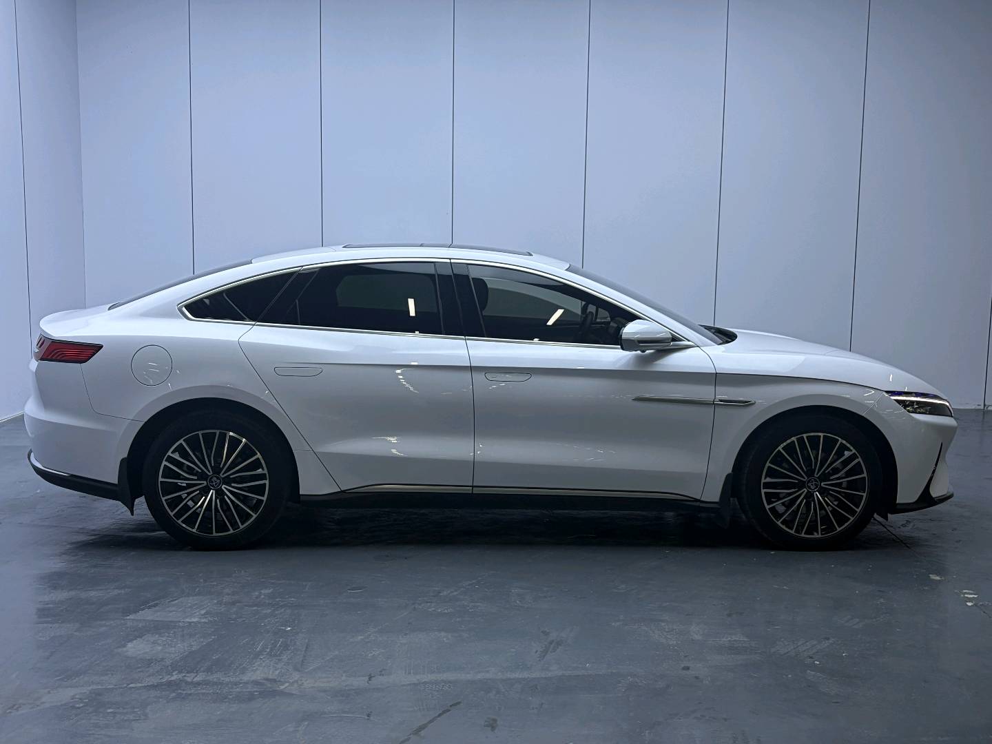 2022 #8 2022 car image #8