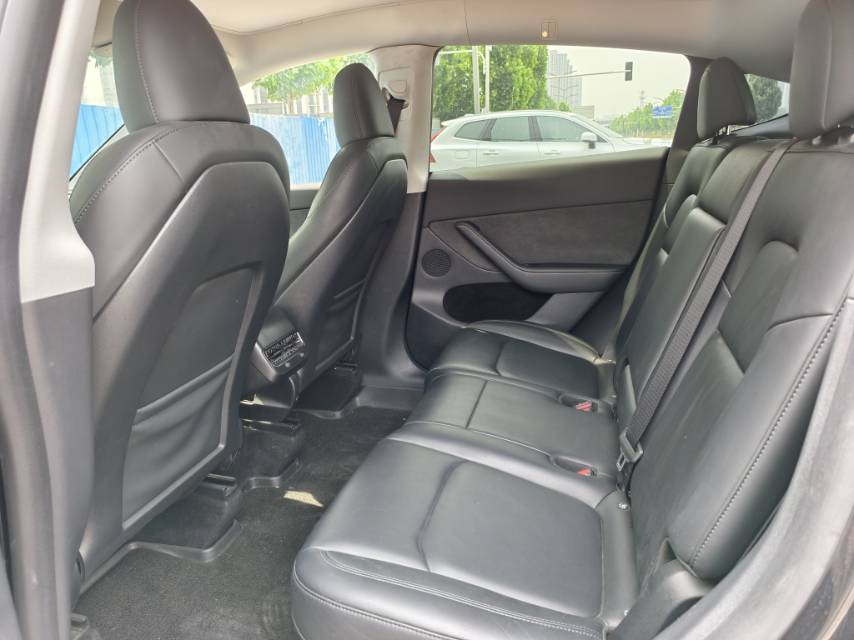 Tesla Model Y 2024 #8 Tesla Model Y 2024 car image #8