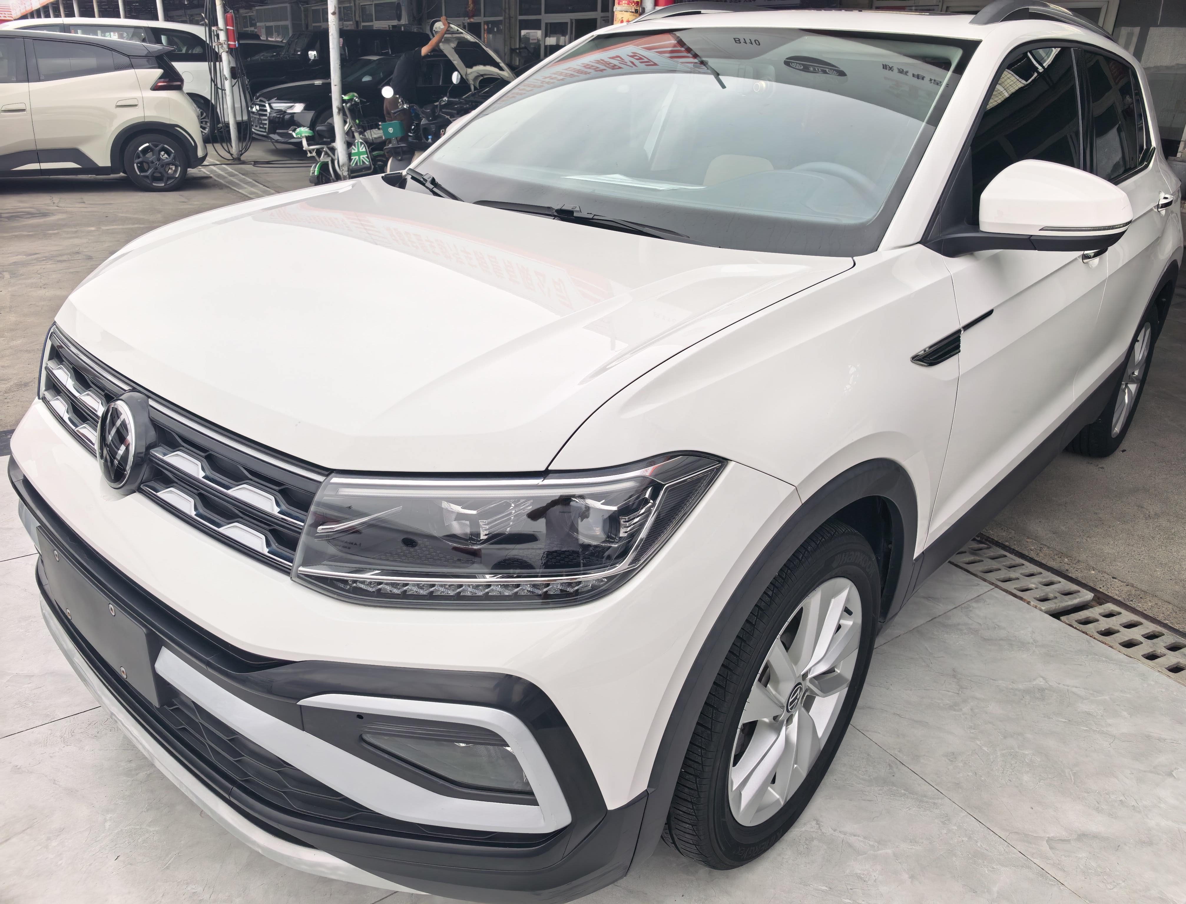 Volkswagen T-Cross 2021 Volkswagen T-Cross 2021 car image