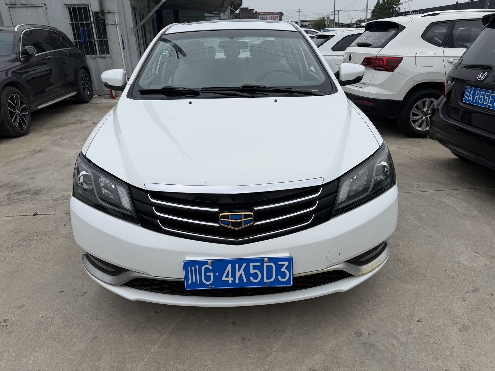 GEELY Emgrand 2015 car image #4