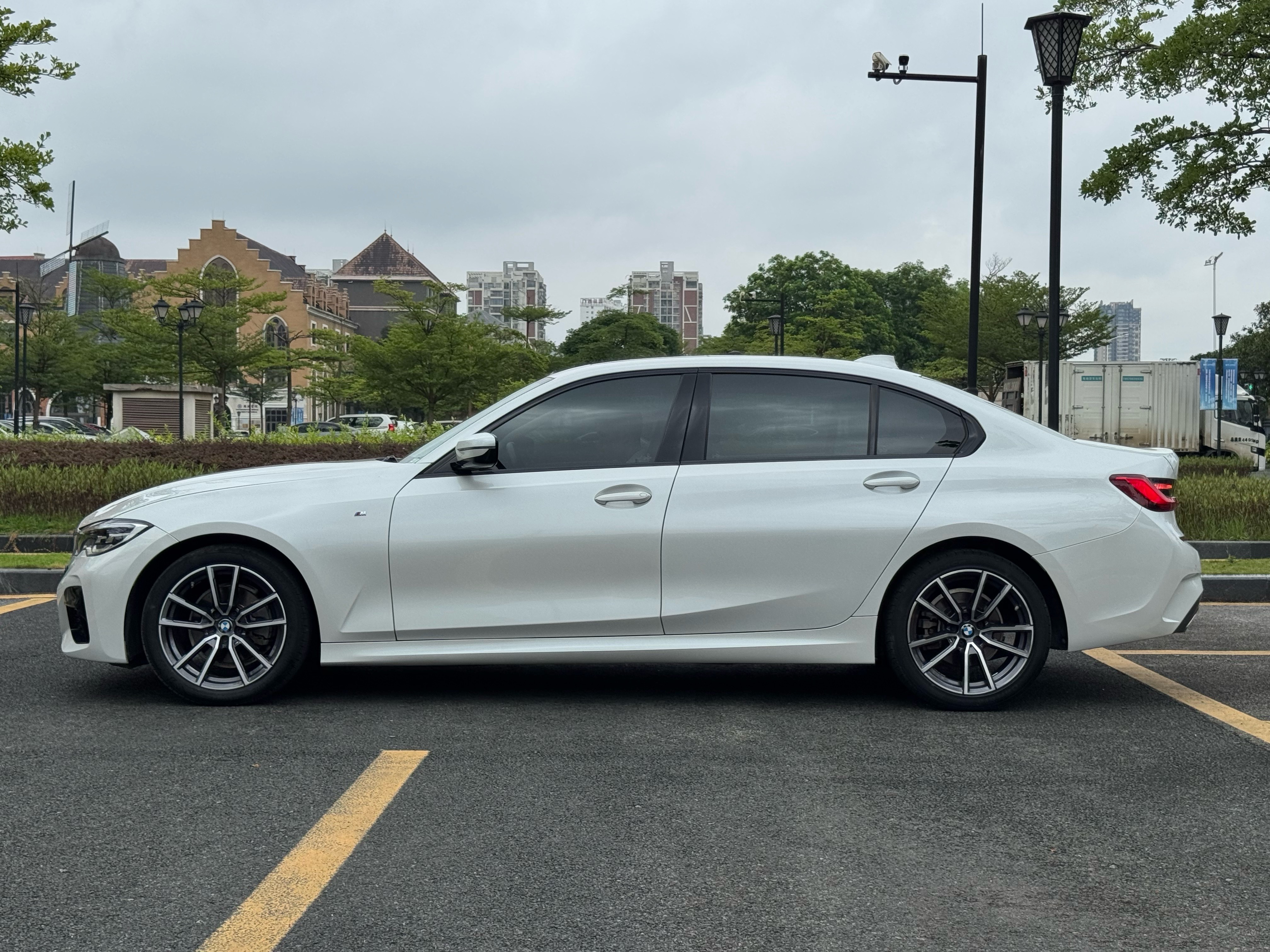 BMW 3 Series 2021 #9 BMW 3 Series 2021 car image #9