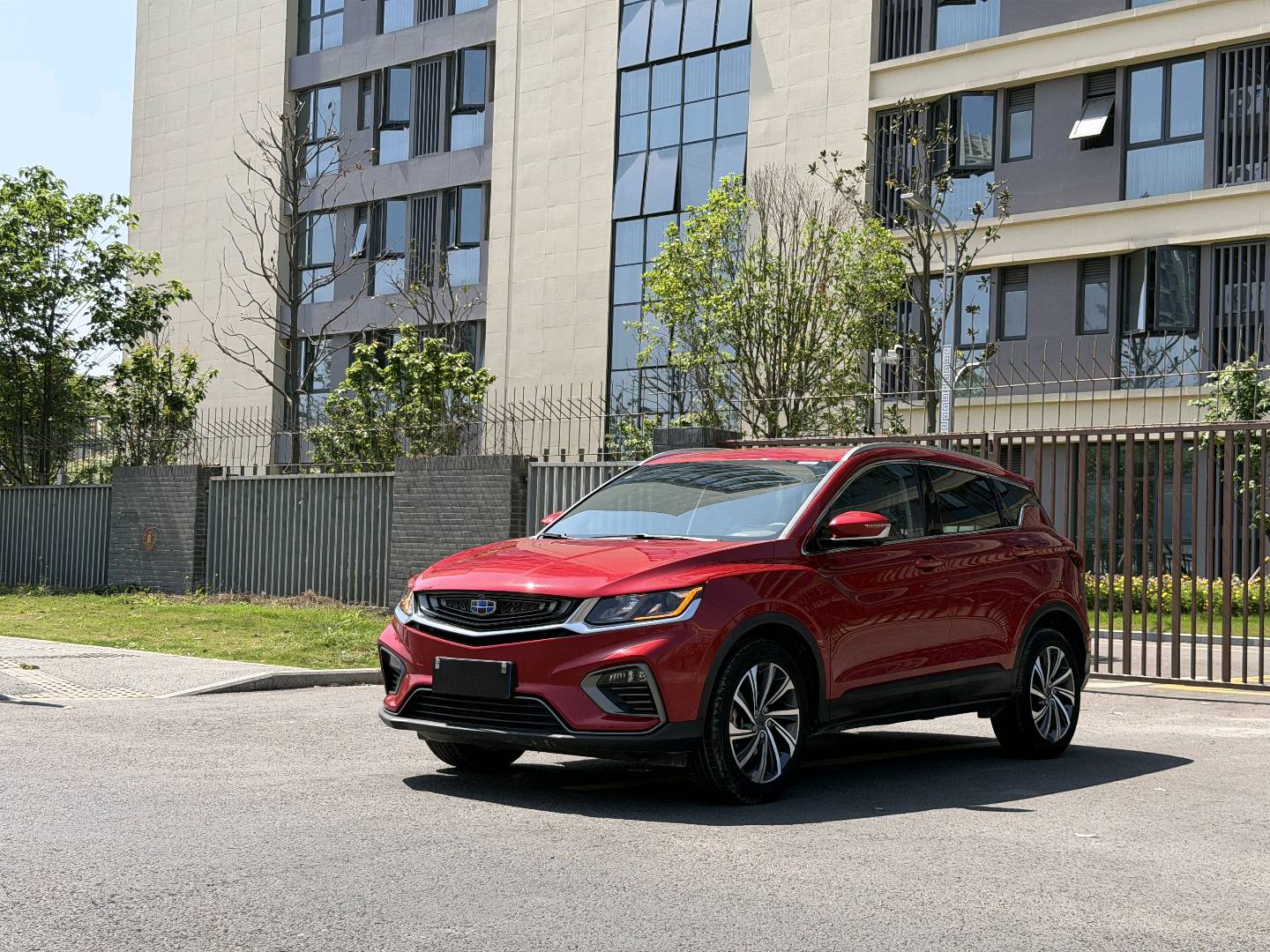 GEELY Coolray 2019 car image #2