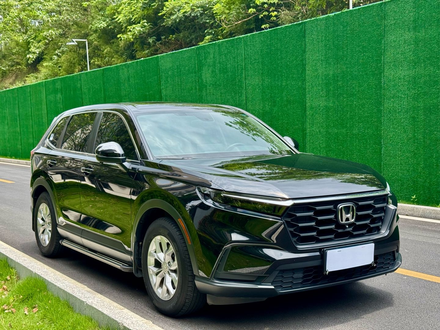 2023 car image #3