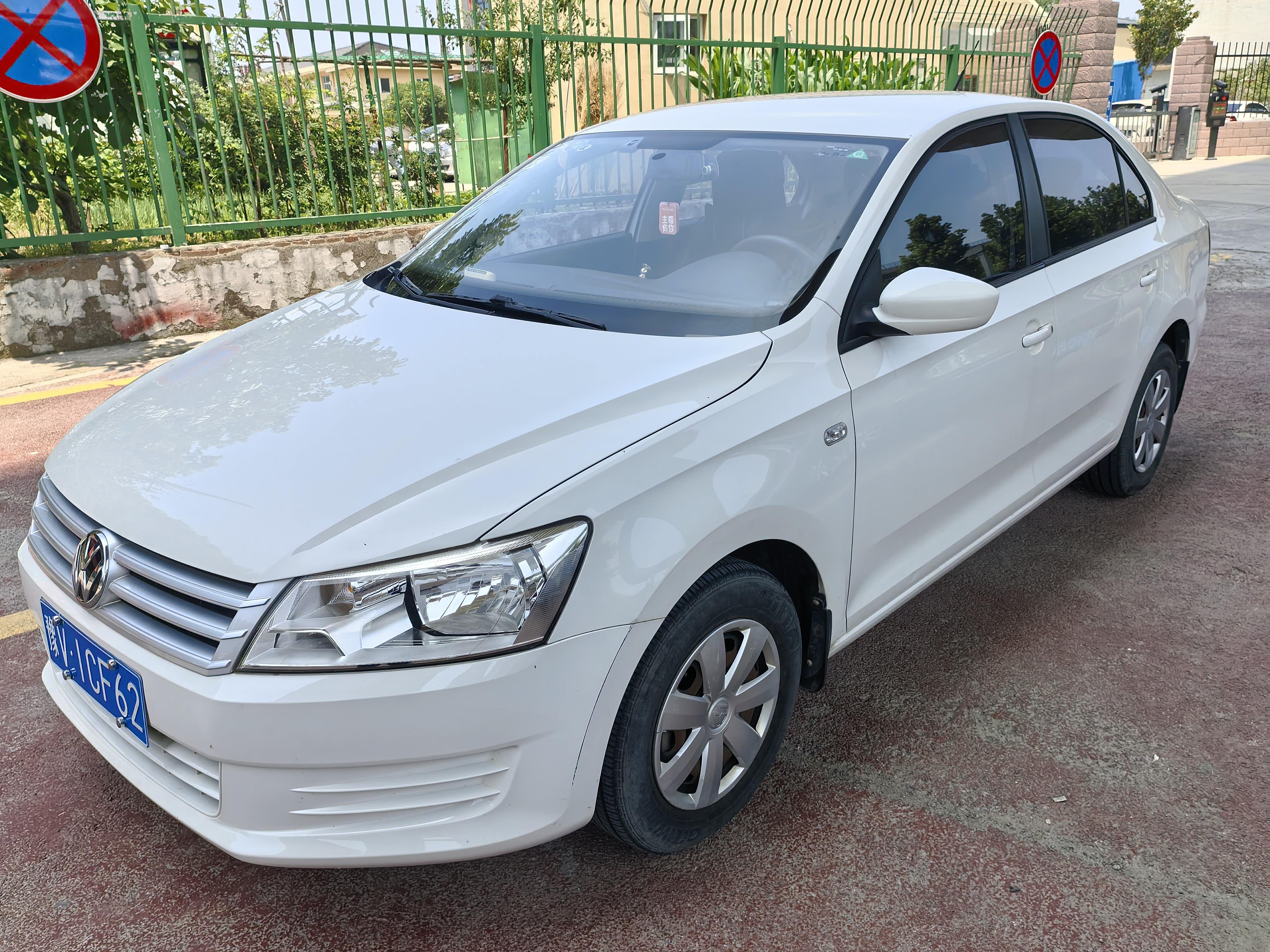 Volkswagen Santana 2014 Volkswagen Santana 2014 car image
