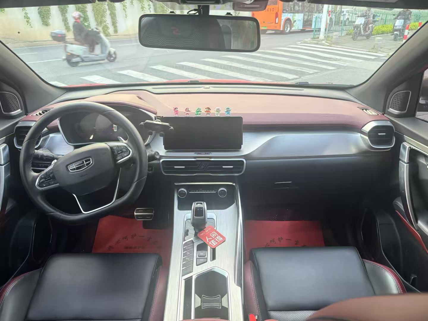 GEELY Coolray 2019 car image #7