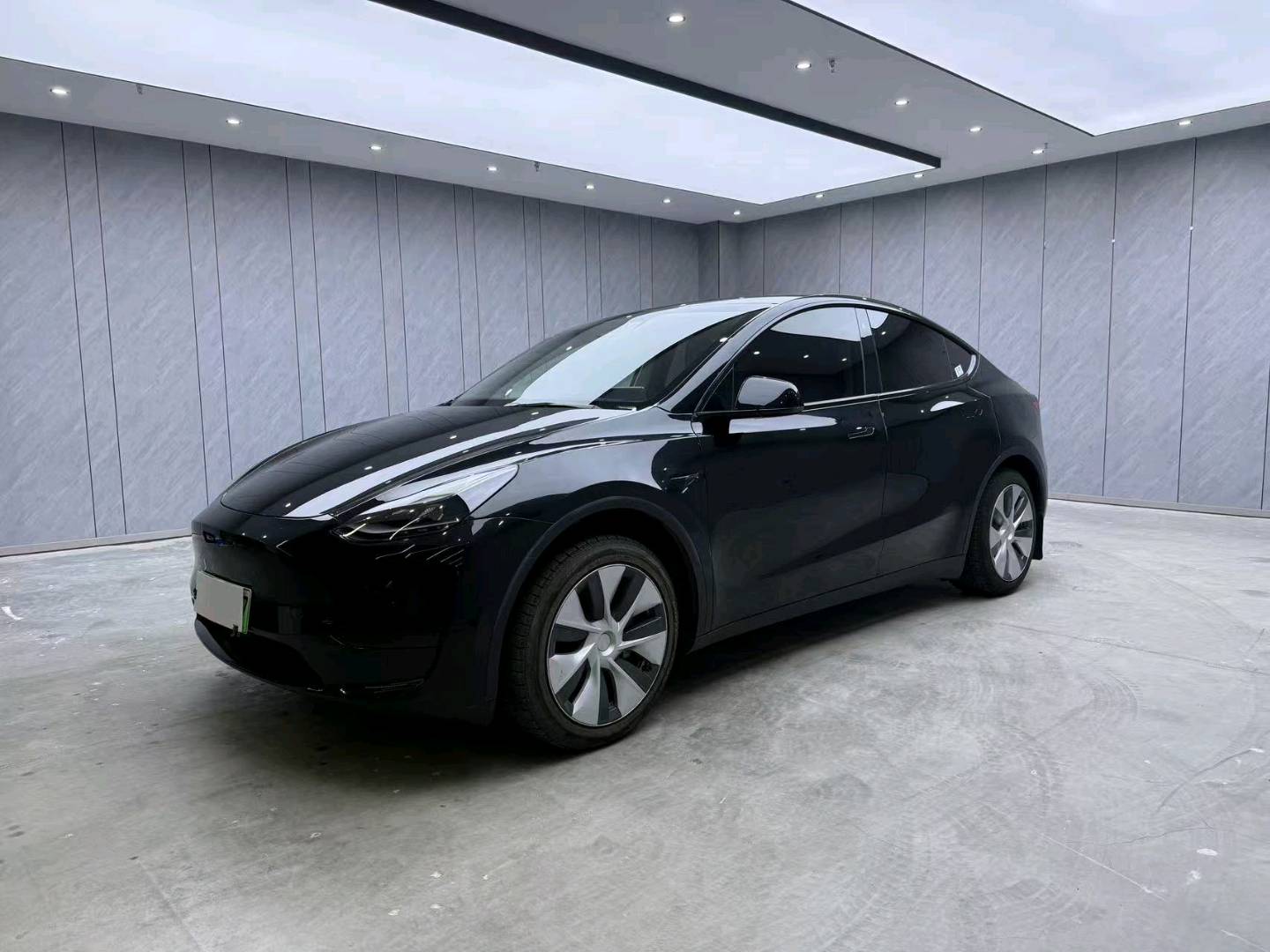 Tesla Model Y 2023 Tesla Model Y 2023 car image