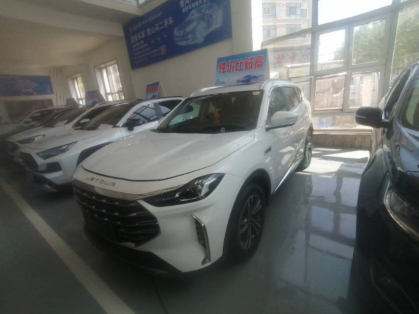 Jetour X70 PLUS 2021 car image #2