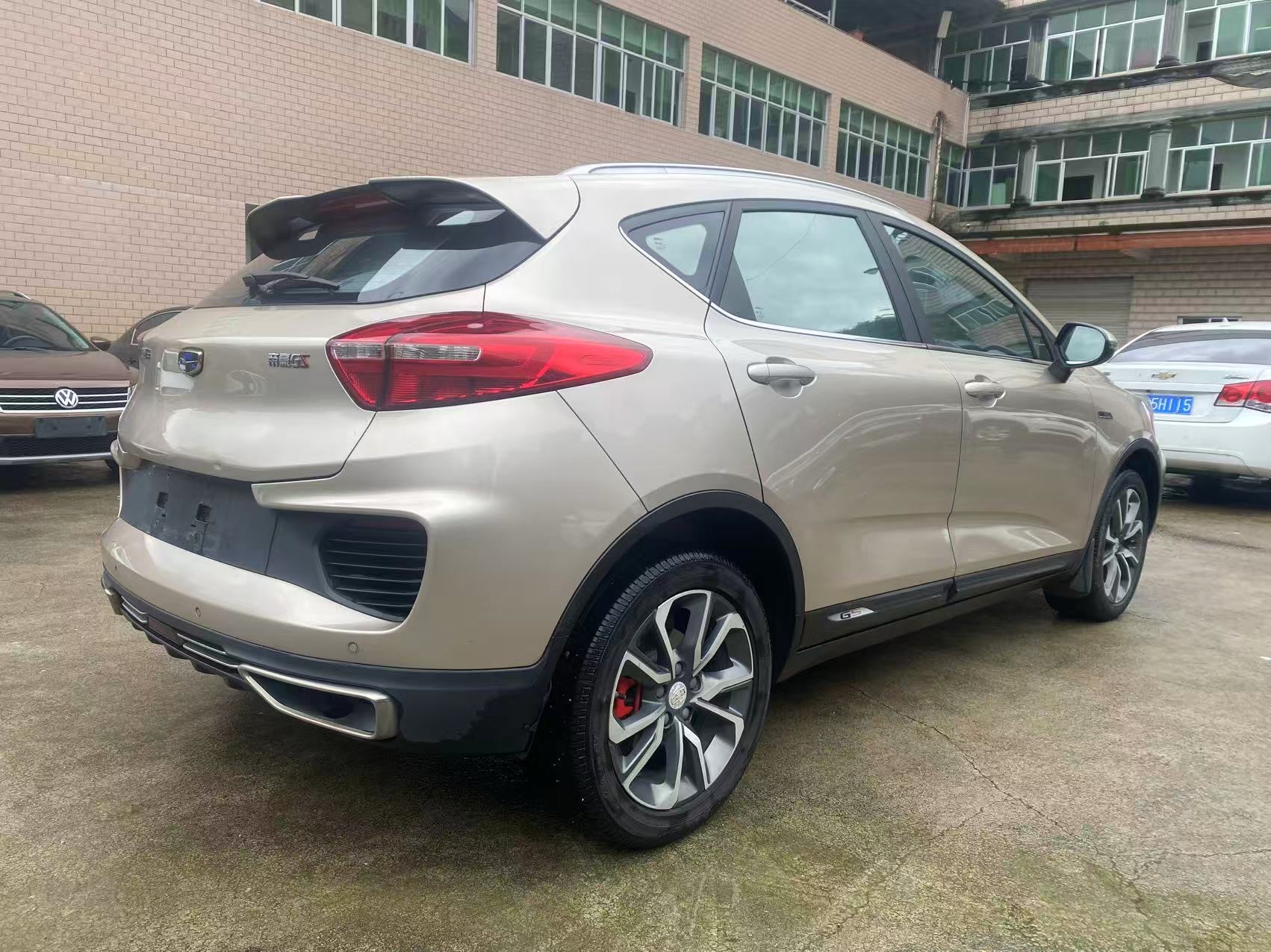GEELY Emgrand GS 2018 صورة سيارة #9