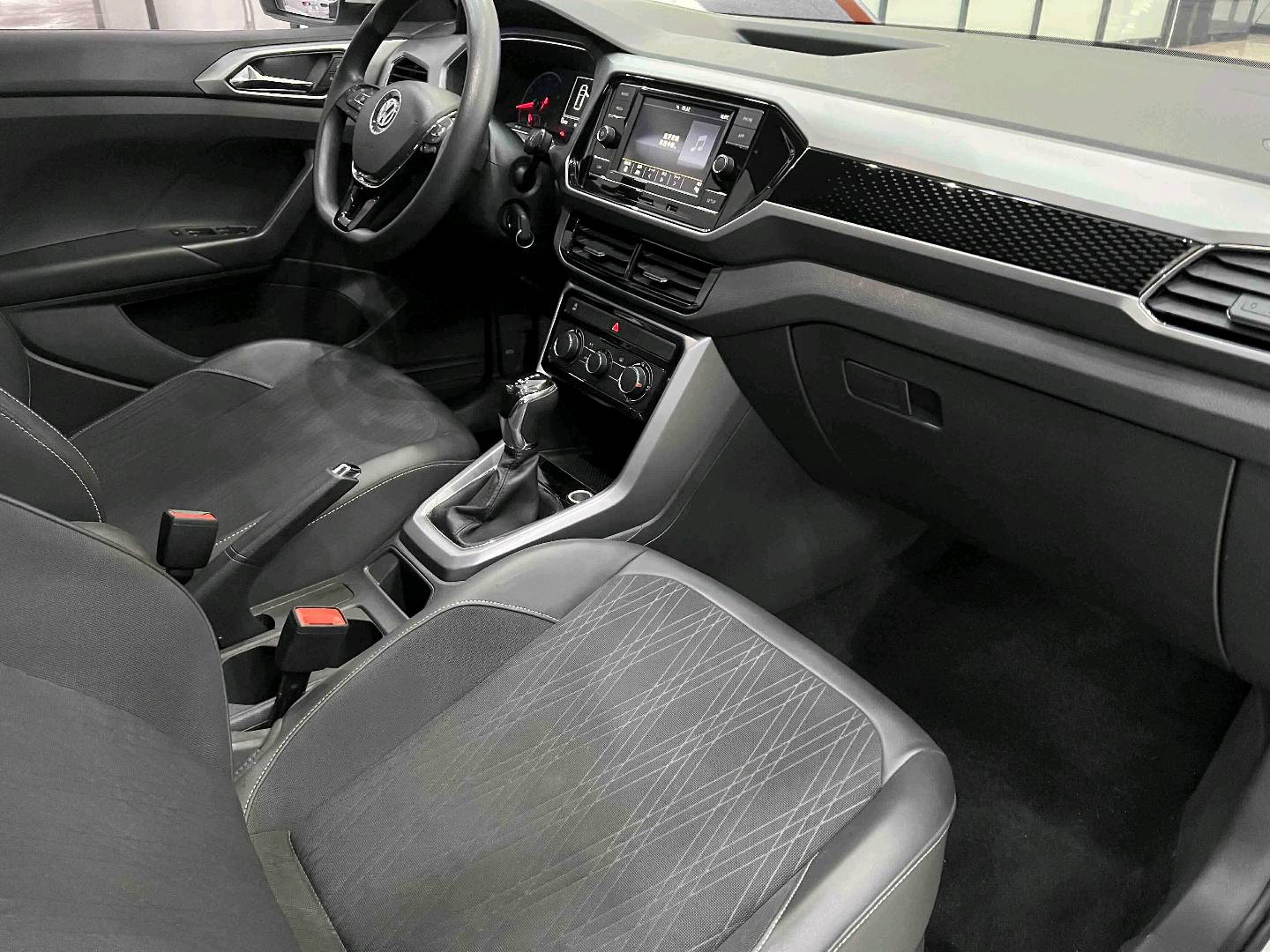 2020 immagine di auto #8