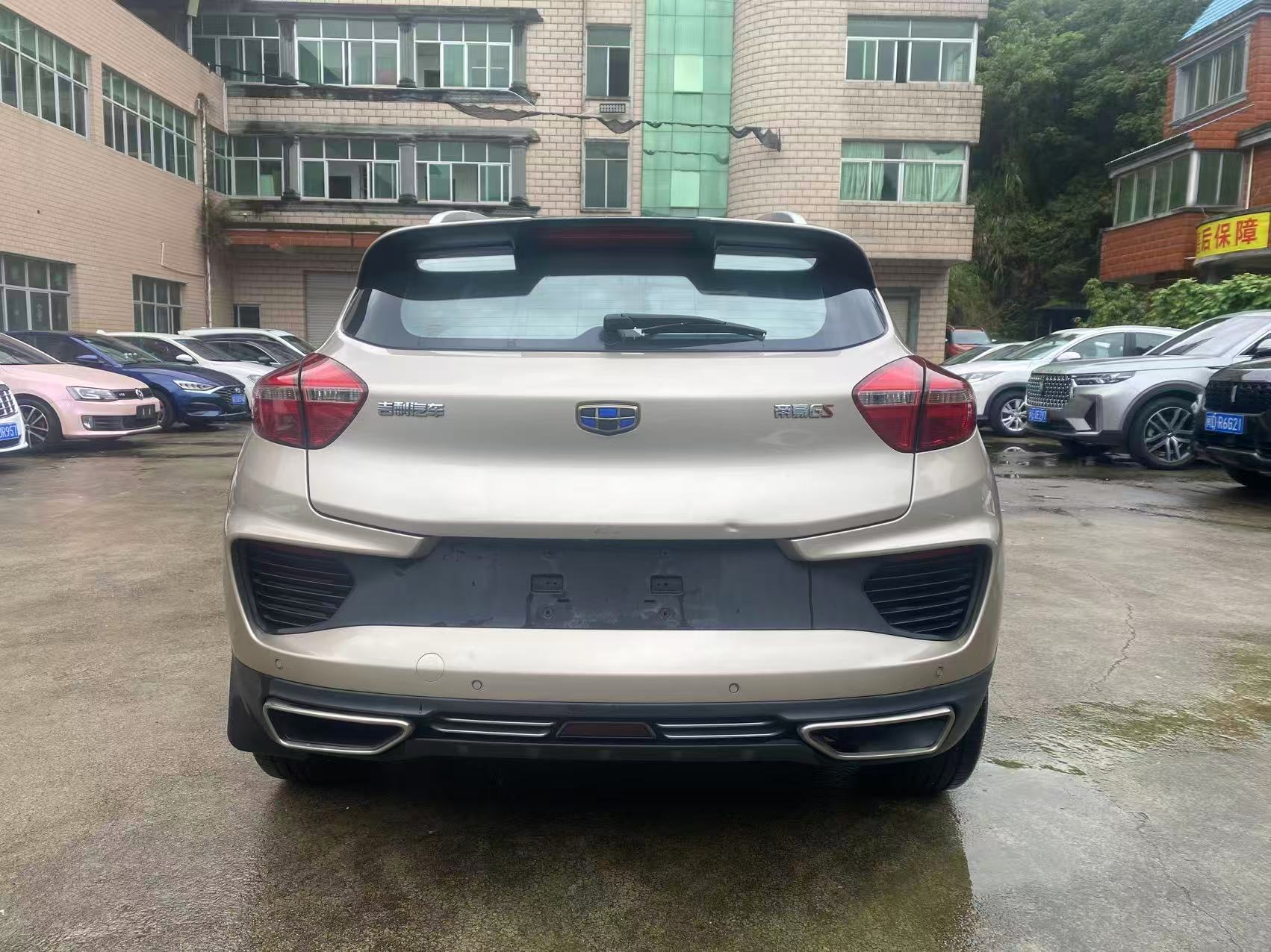 GEELY Emgrand GS 2018 صورة سيارة #10