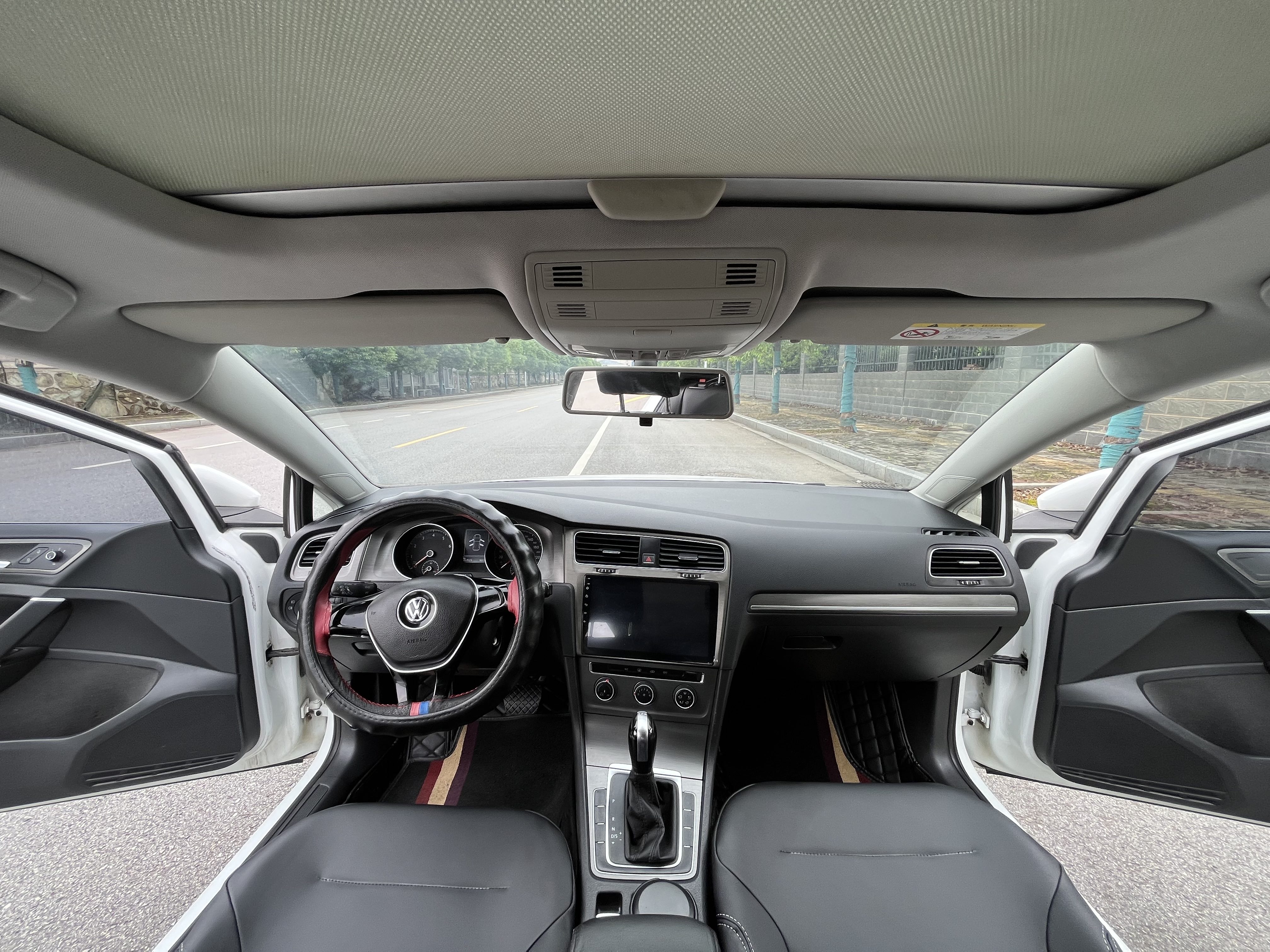 Volkswagen Golf 2015 car image #11