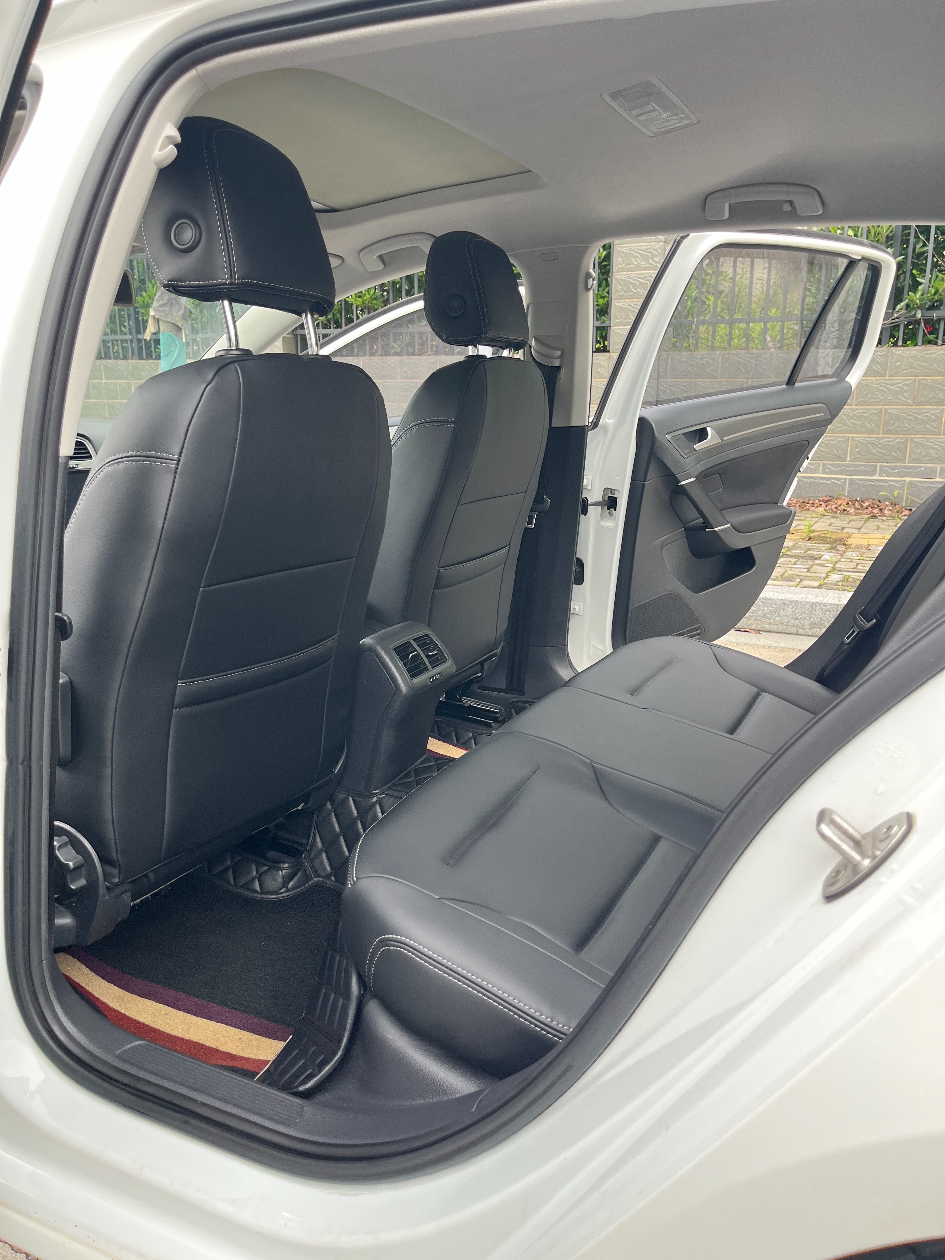 Volkswagen Golf 2015 car image #10