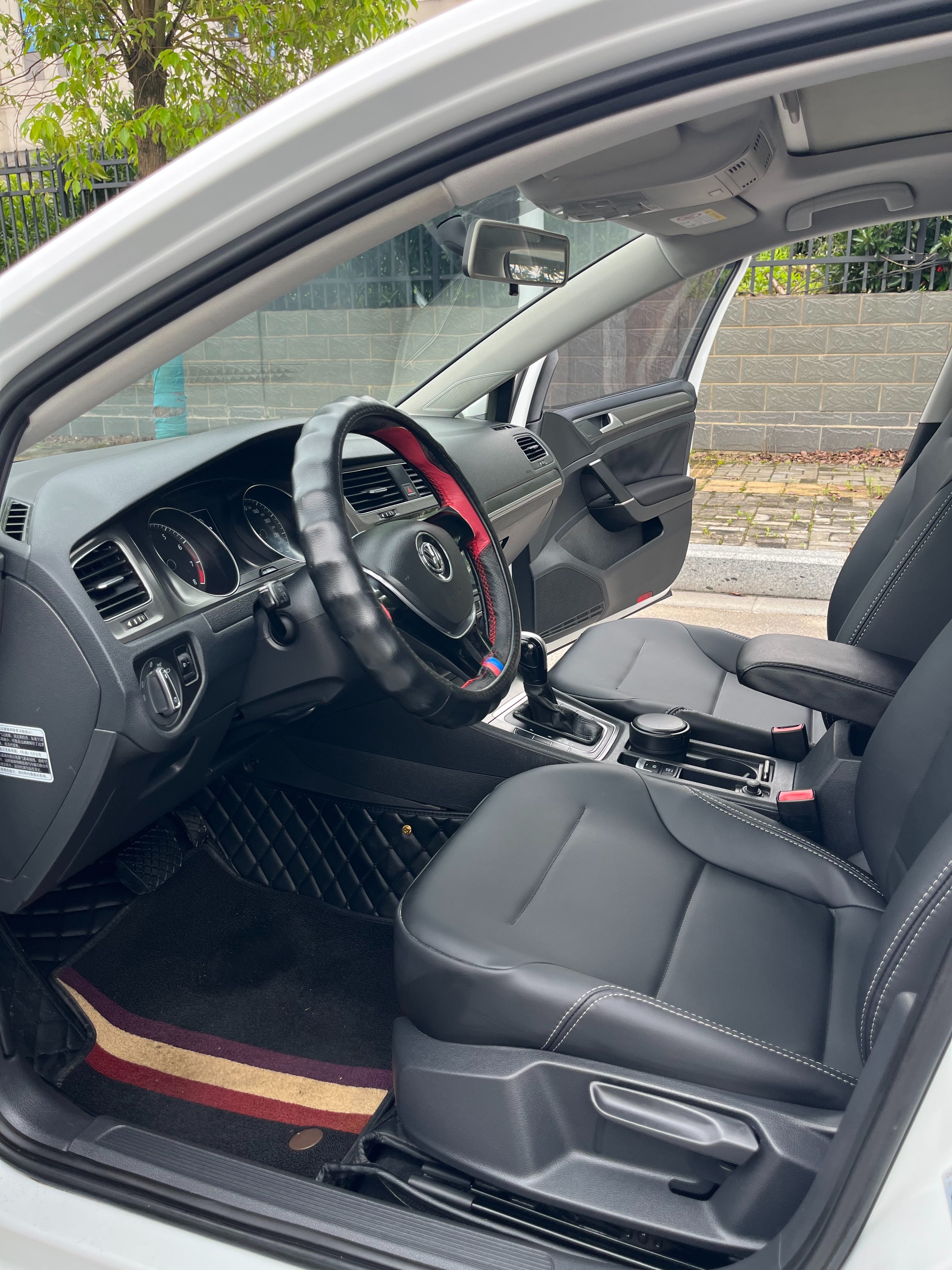 Volkswagen Golf 2015 car image #9