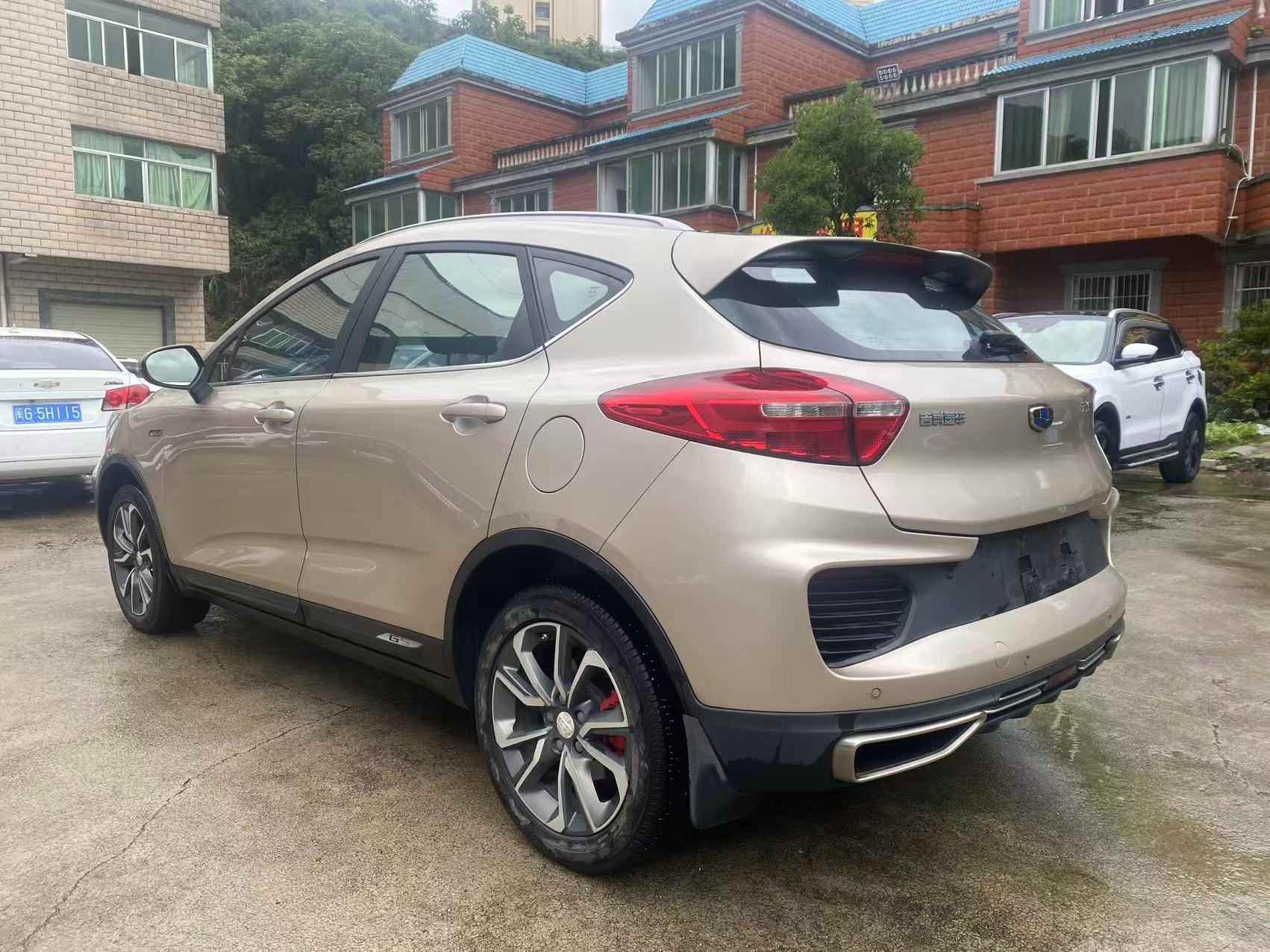 GEELY Emgrand GS 2018 صورة سيارة #11