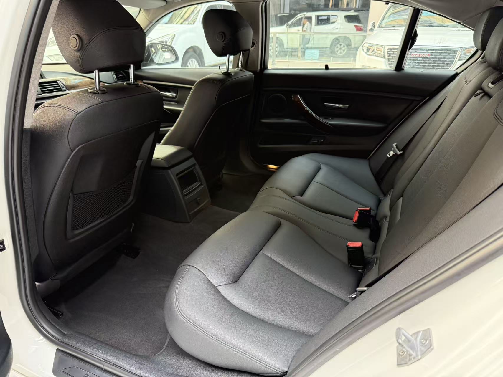 BMW 3 Series 2013 car image #8