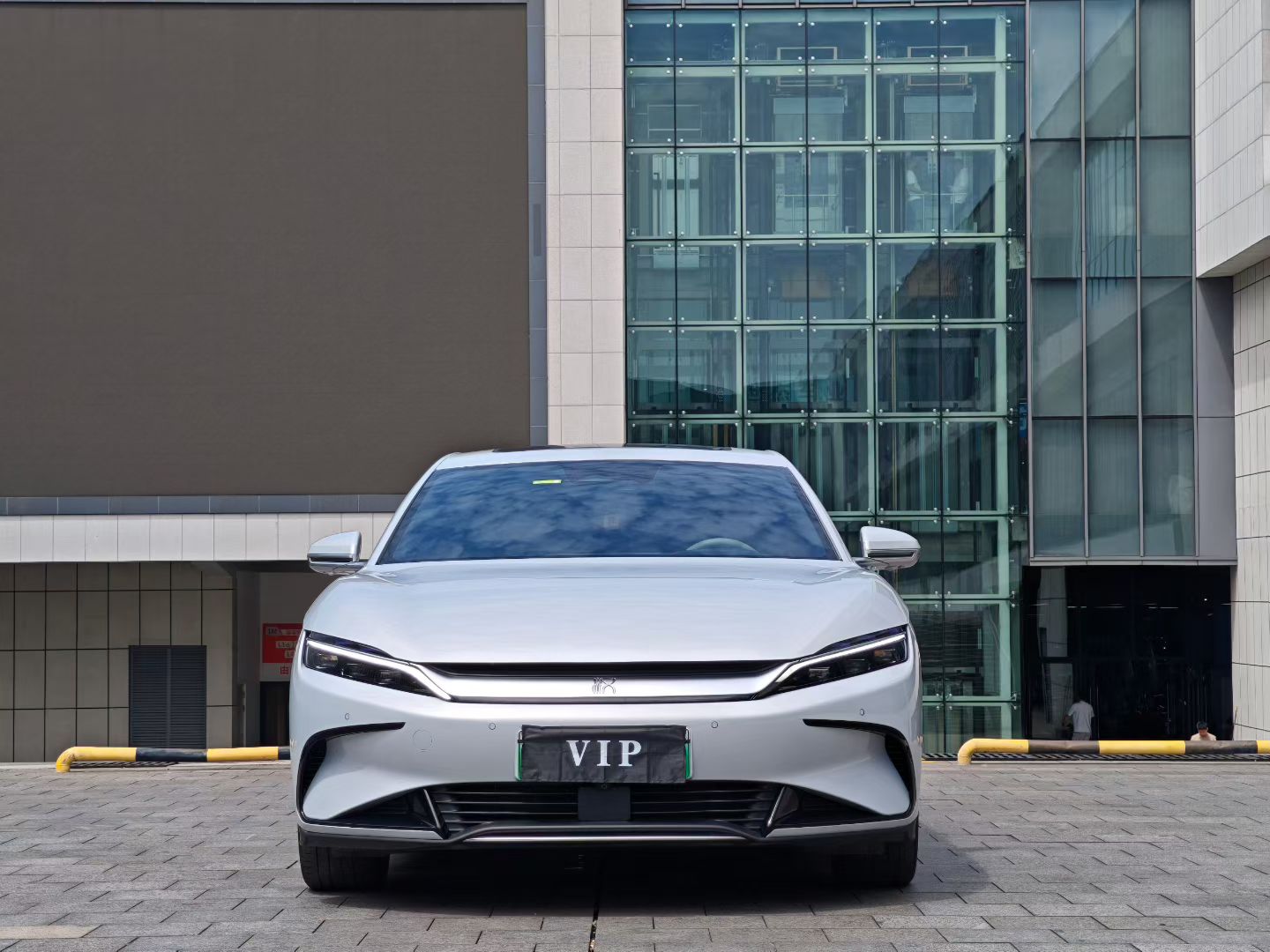 BYD Han 2025 car image #4