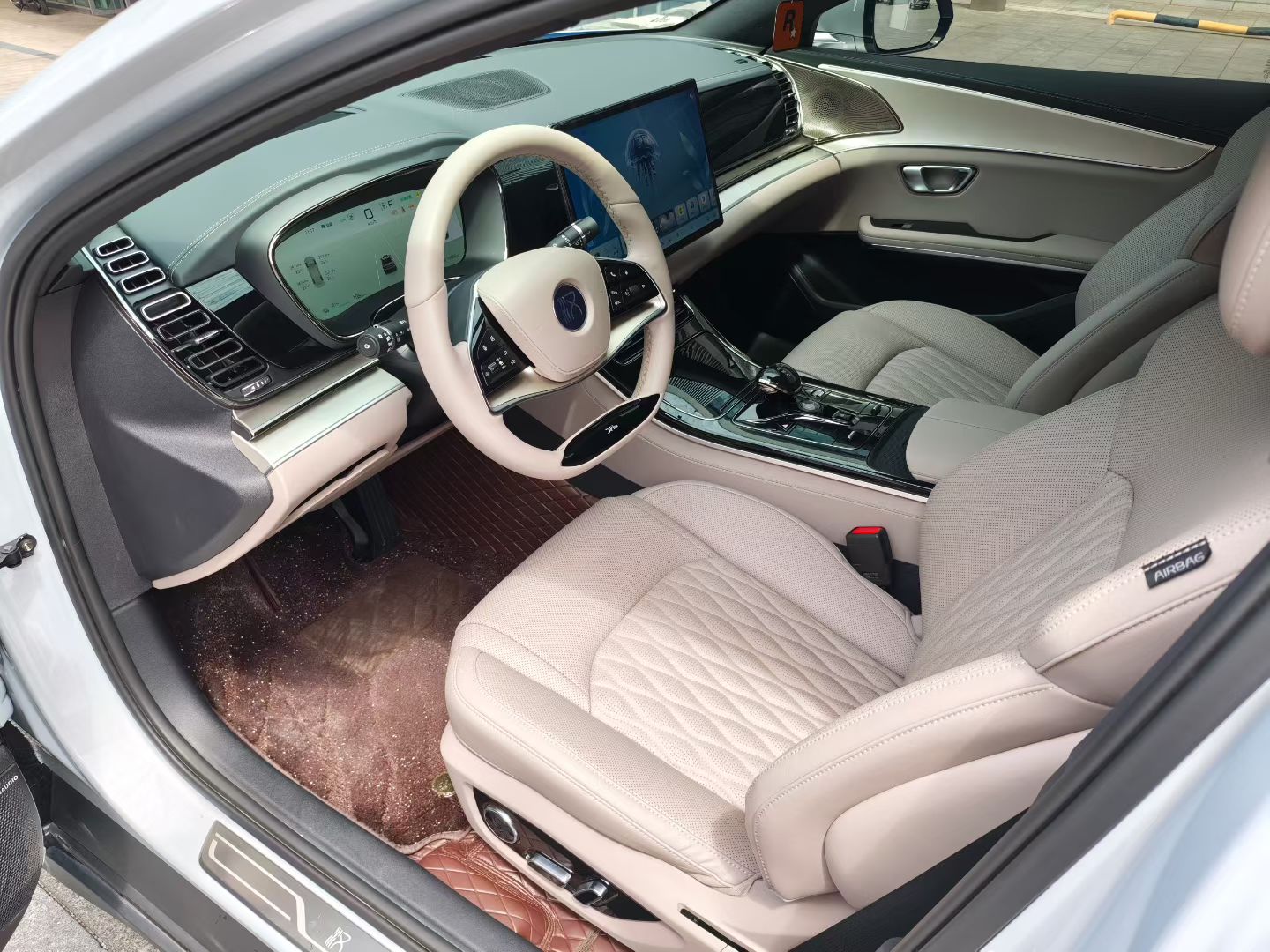 BYD Han 2025 car image #6