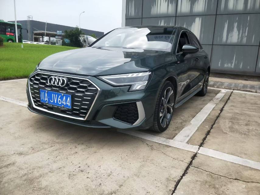 2022 immagine di auto #2