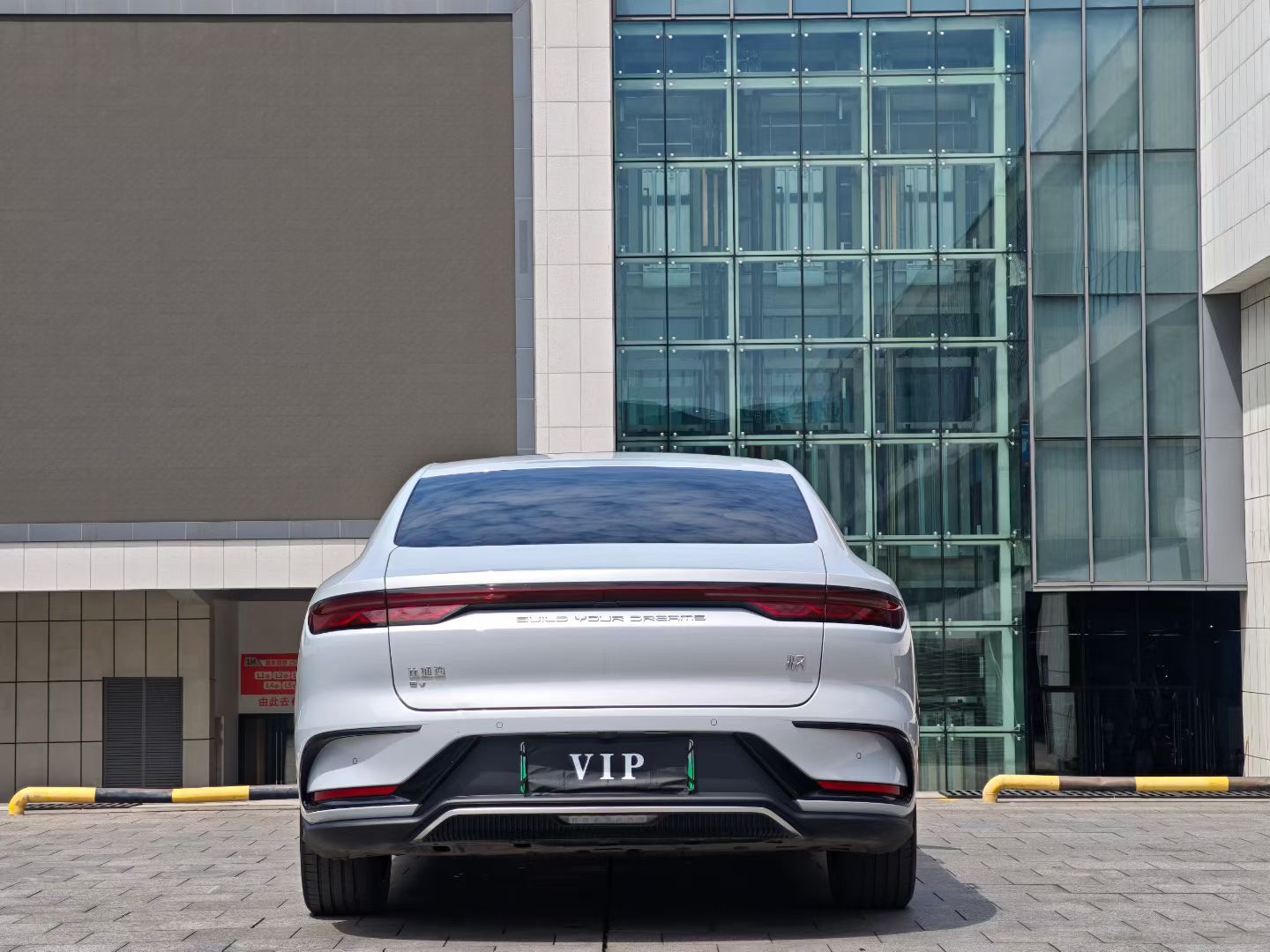 BYD Han 2025 car image #10