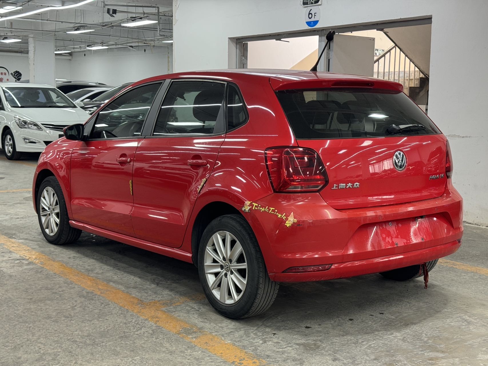 Volkswagen Polo 2015 car image #11