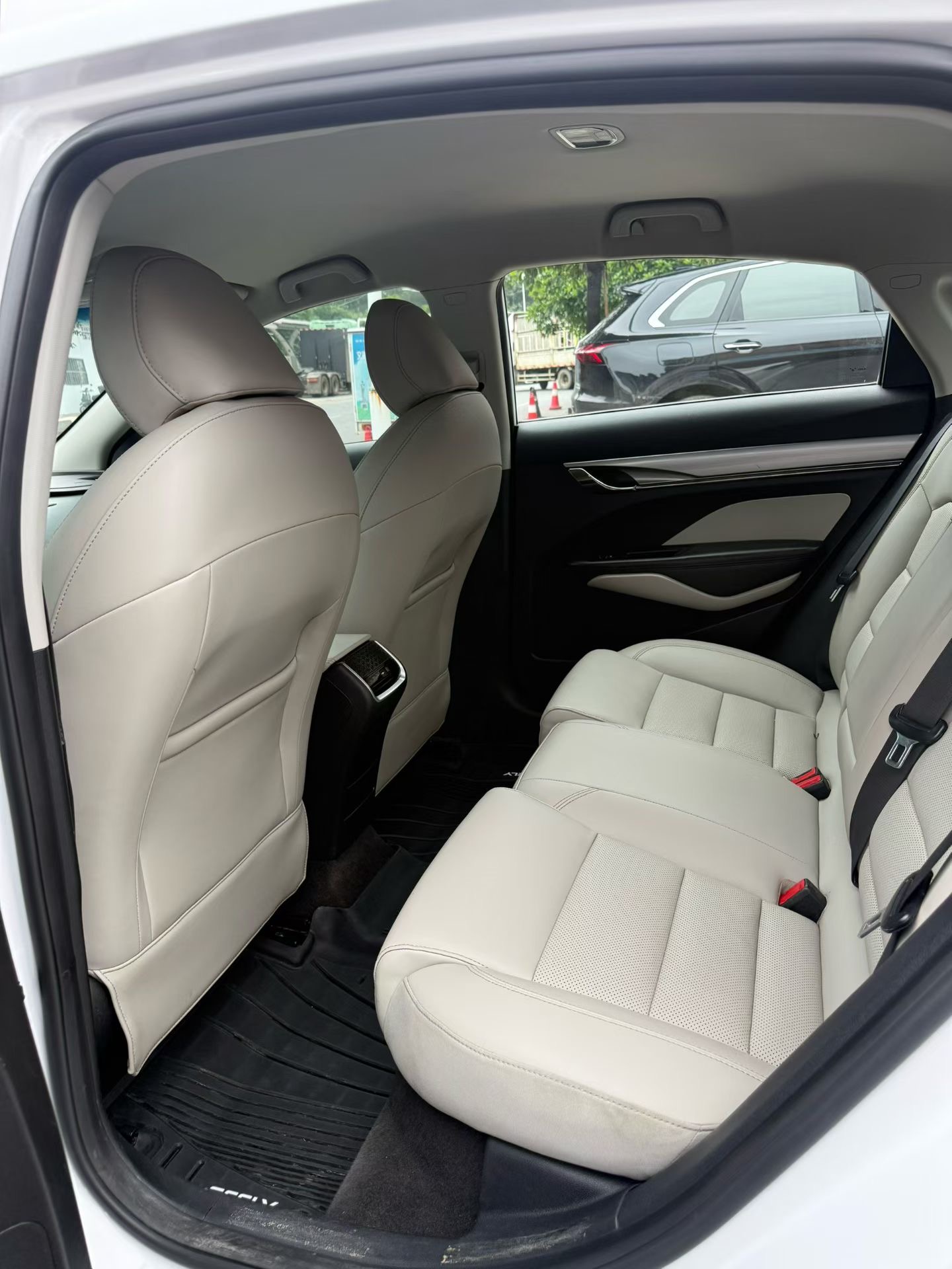 GEELY Binray 2018 image de voiture #7