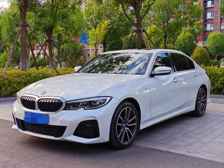 BMW 3 Series 2022 #2 BMW 3 Series 2022 car image #2