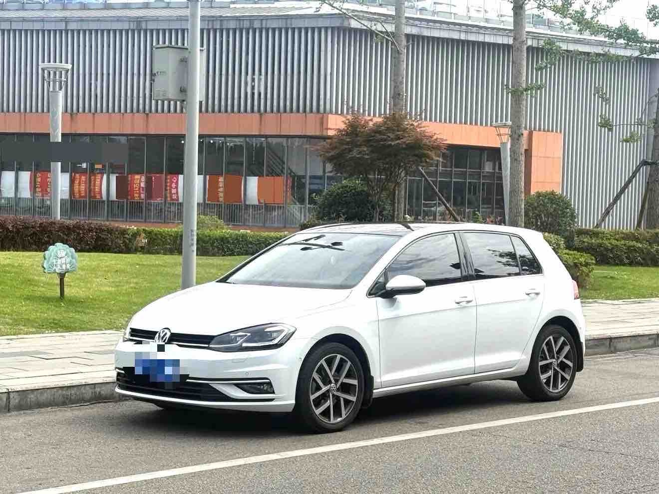 2018 car image #2