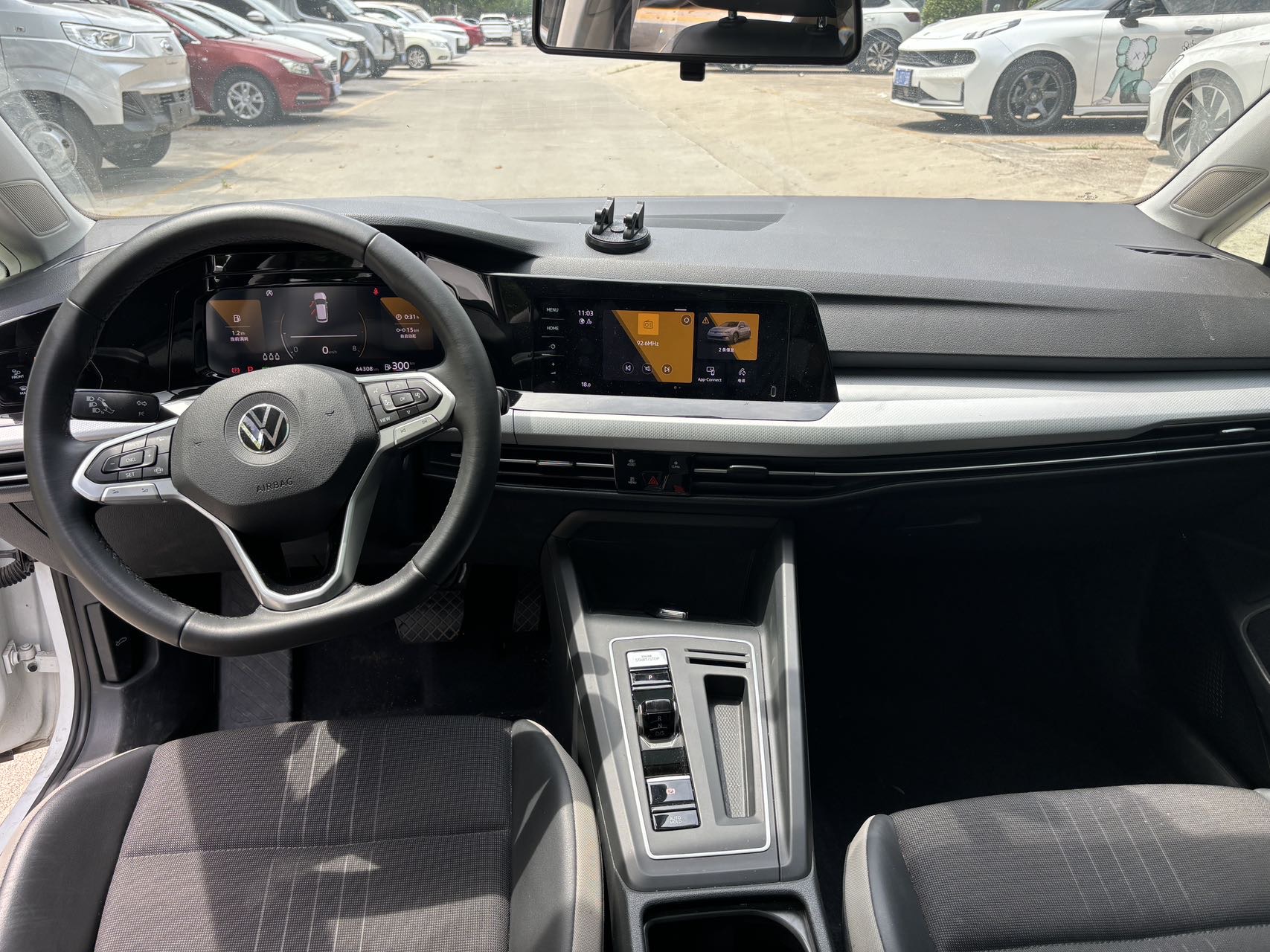 Volkswagen Golf 2024 car image #6
