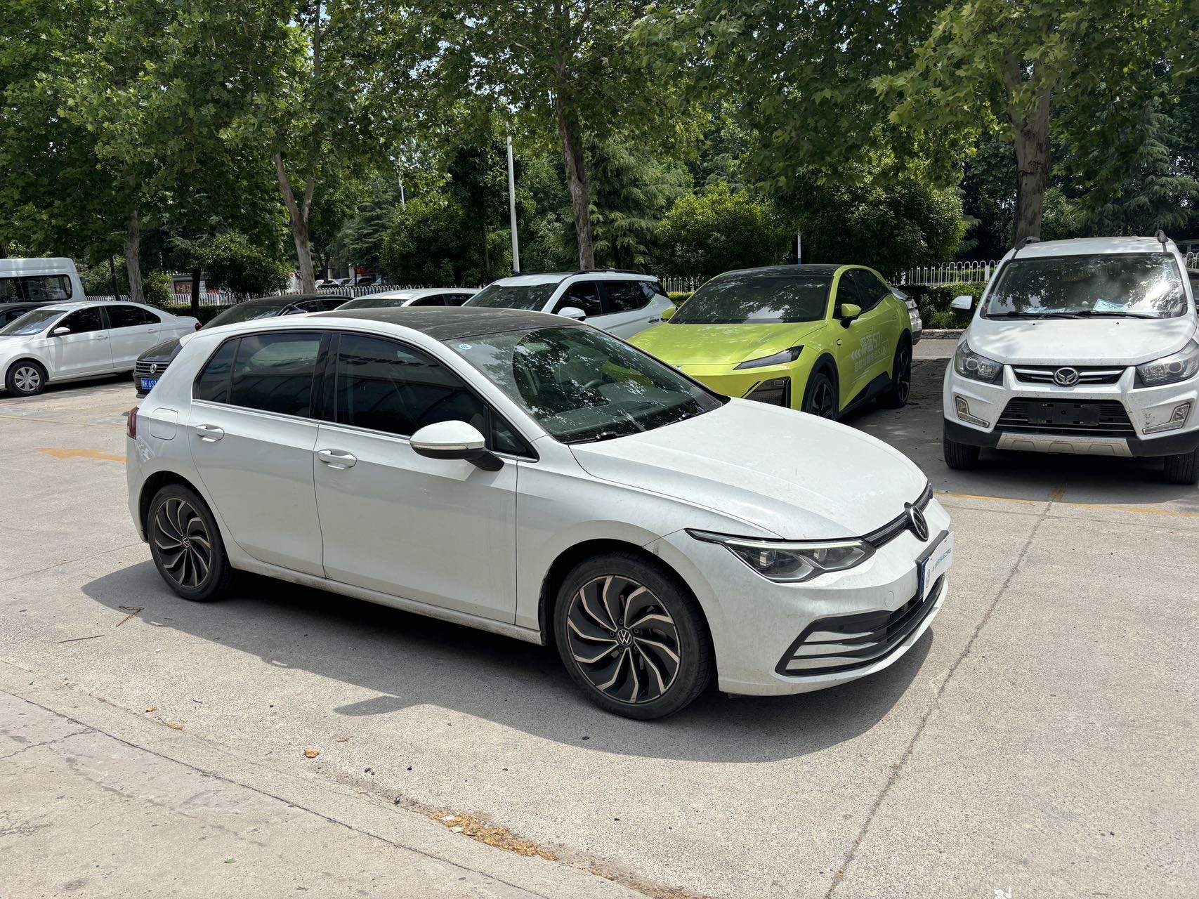 Volkswagen Golf 2024 car image #5