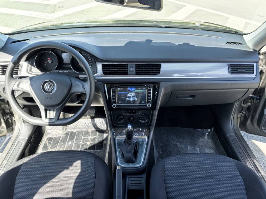 Volkswagen Bora 2016 car image #9