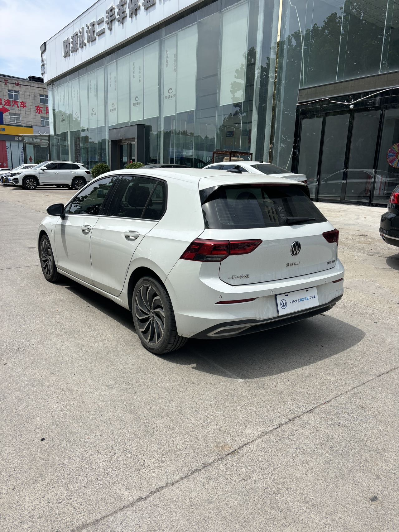 Volkswagen Golf 2024 car image #12