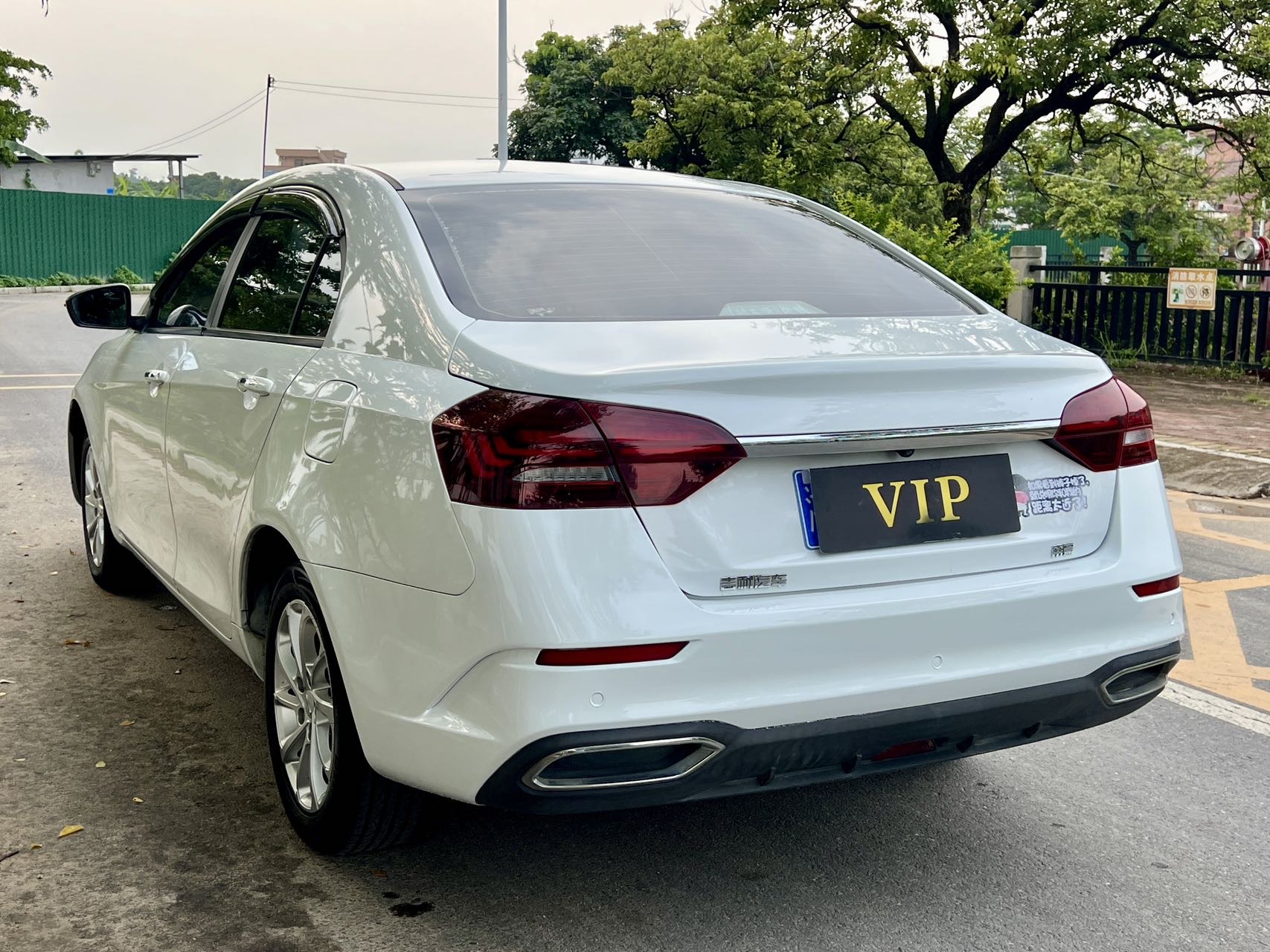 GEELY Emgrand 2021 car image #11